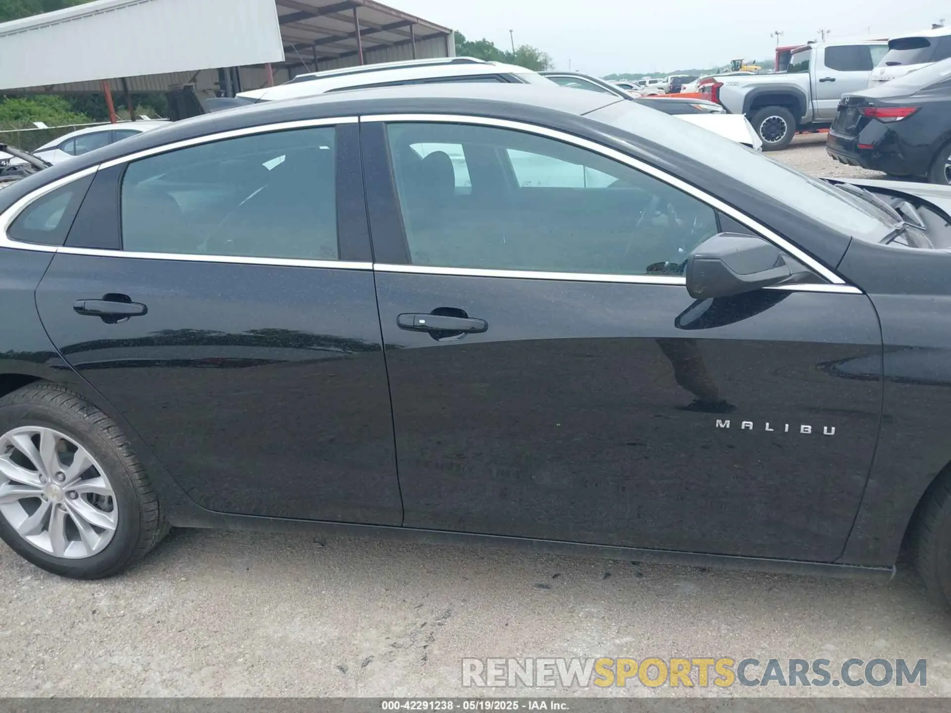 13 Photograph of a damaged car 1G1ZD5ST5SF124113 CHEVROLET MALIBU 2025