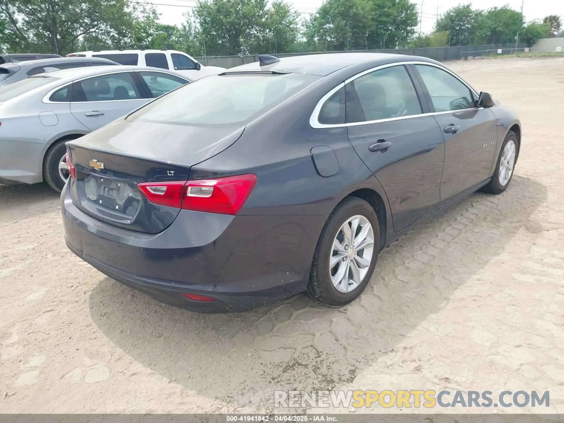 4 Photograph of a damaged car 1G1ZD5ST5SF126296 CHEVROLET MALIBU 2025