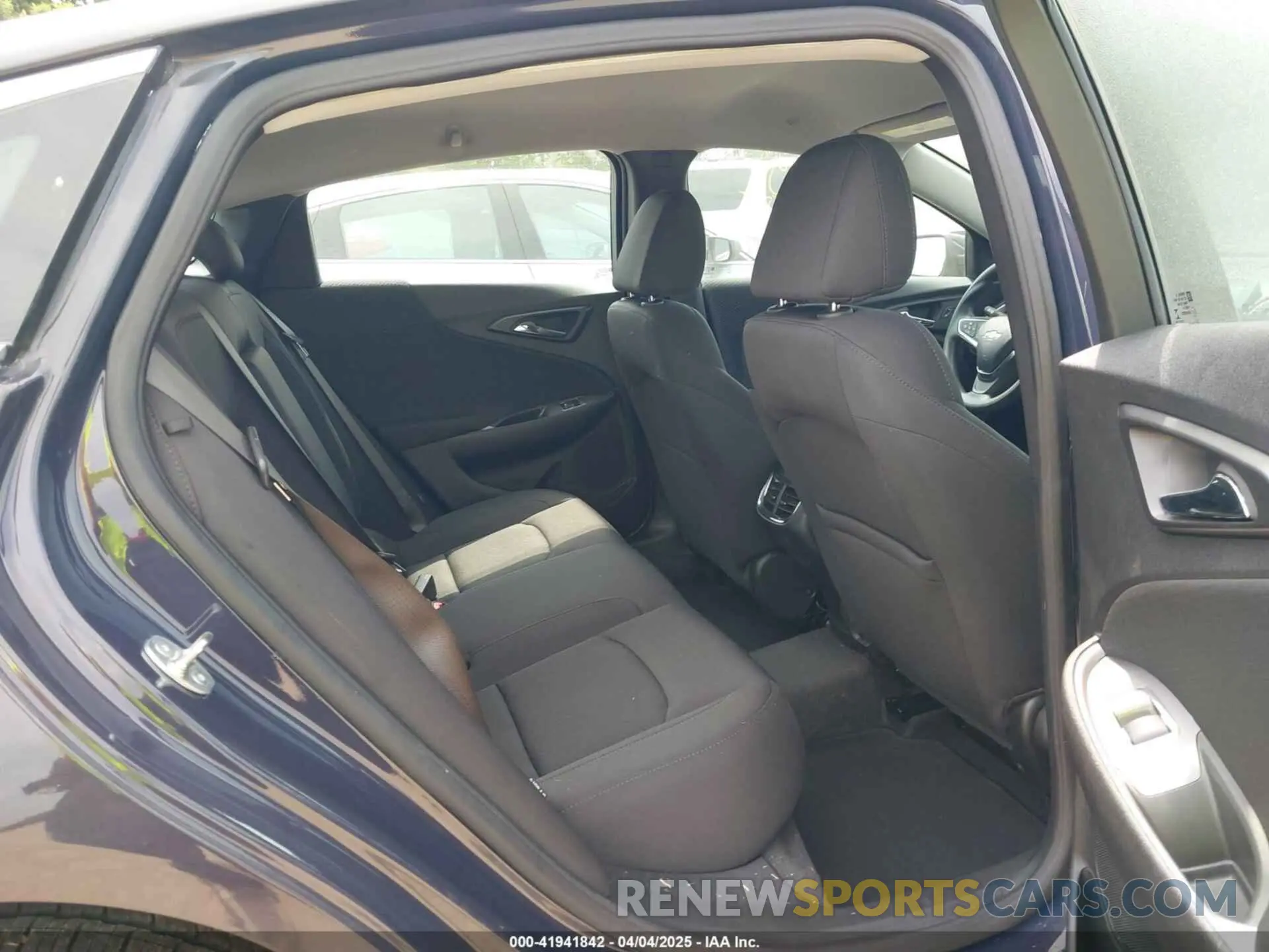 8 Photograph of a damaged car 1G1ZD5ST5SF126296 CHEVROLET MALIBU 2025