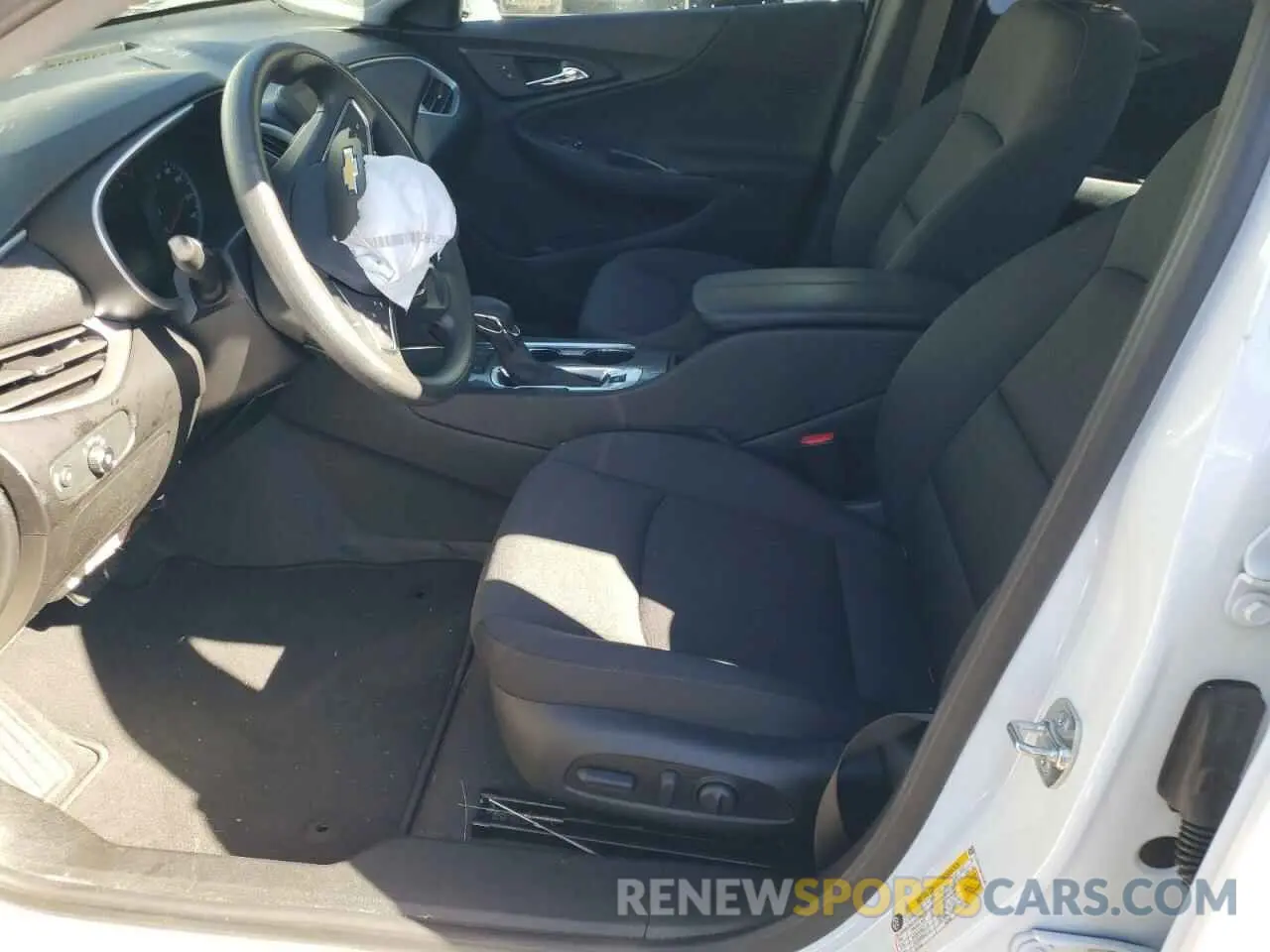 7 Photograph of a damaged car 1G1ZD5ST5SF156060 CHEVROLET MALIBU 2025