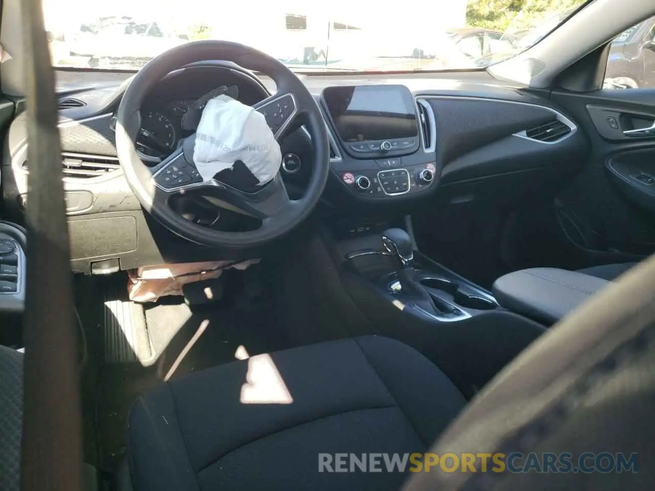 8 Photograph of a damaged car 1G1ZD5ST5SF156060 CHEVROLET MALIBU 2025