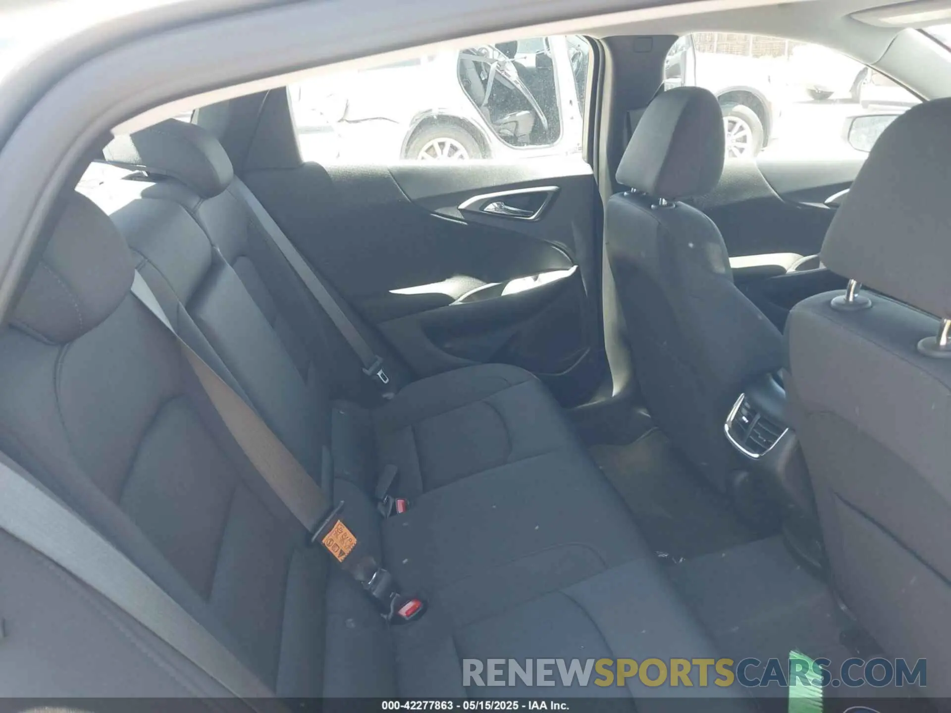 8 Photograph of a damaged car 1G1ZD5ST5SF156074 CHEVROLET MALIBU 2025