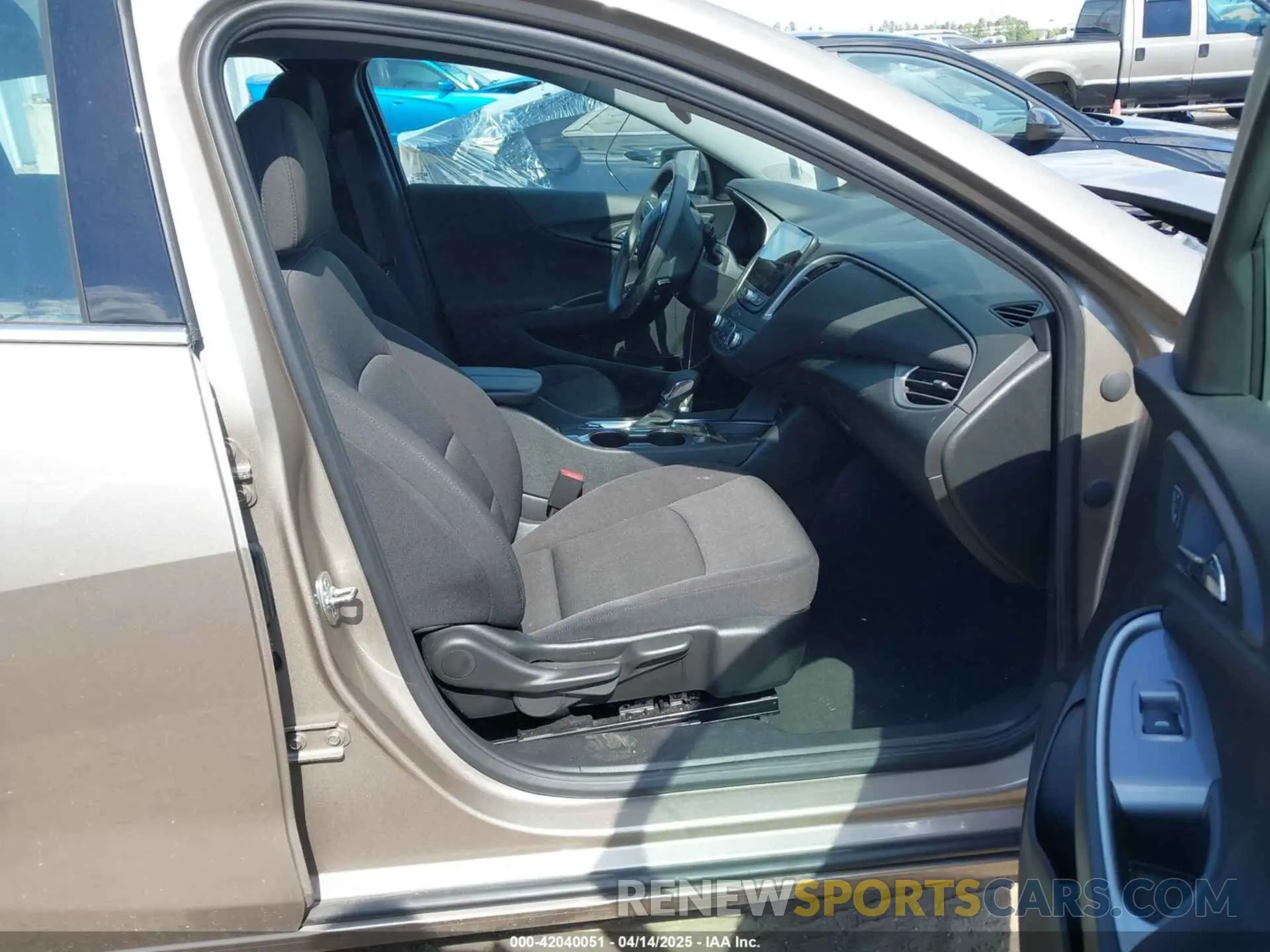 5 Photograph of a damaged car 1G1ZD5ST6SF138019 CHEVROLET MALIBU 2025