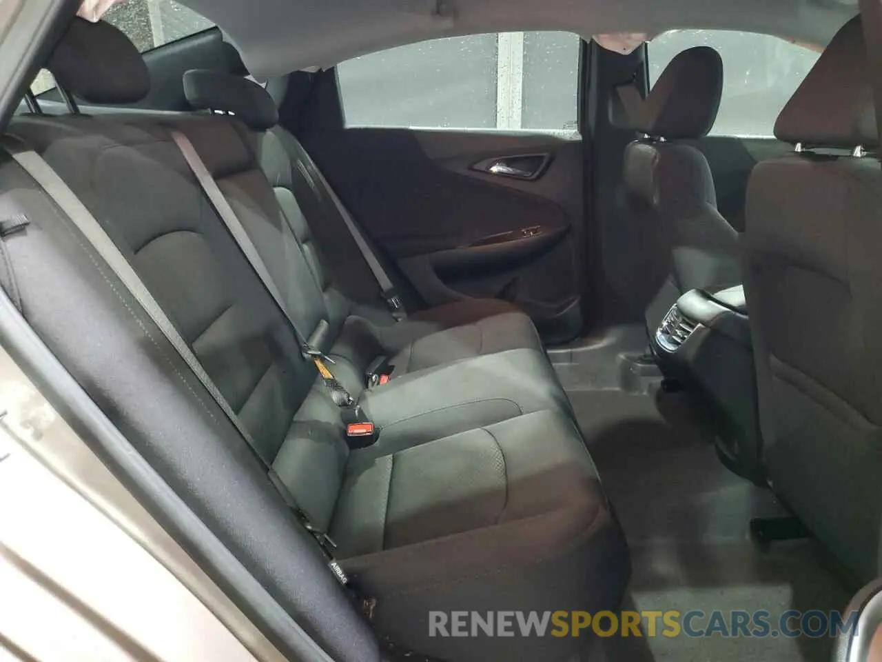 10 Photograph of a damaged car 1G1ZD5ST6SF139395 CHEVROLET MALIBU 2025