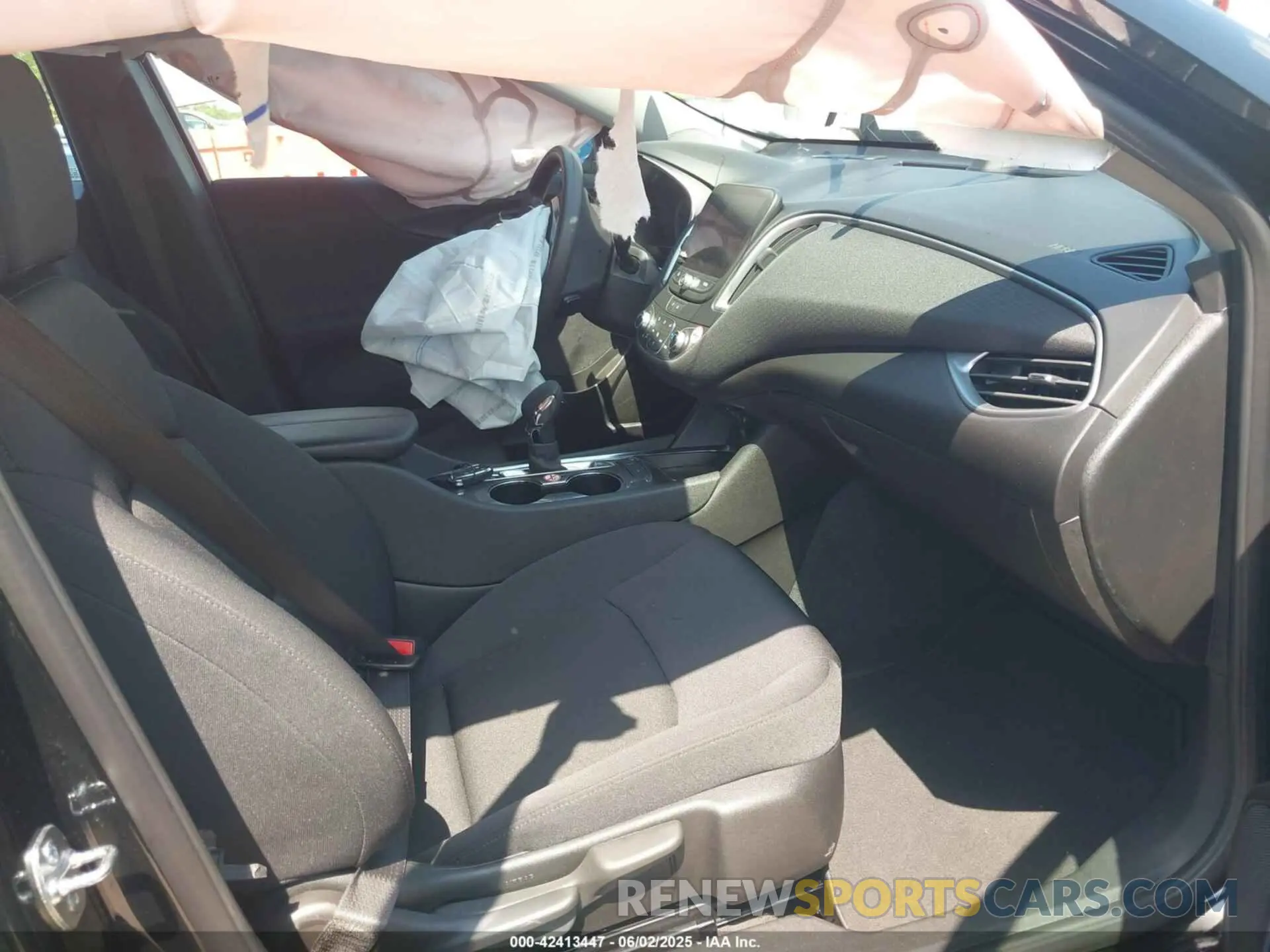5 Photograph of a damaged car 1G1ZD5ST6SF147755 CHEVROLET MALIBU 2025