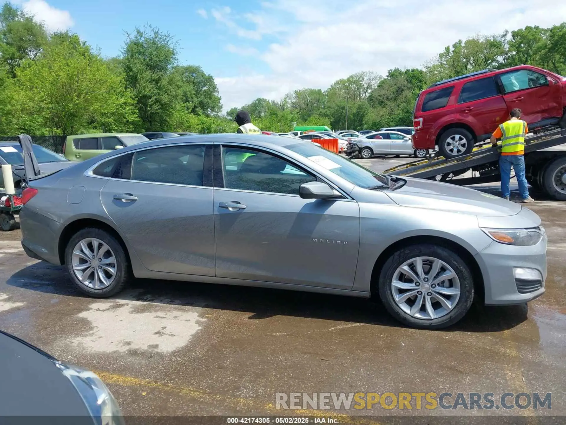 14 Photograph of a damaged car 1G1ZD5ST7SF135128 CHEVROLET MALIBU 2025