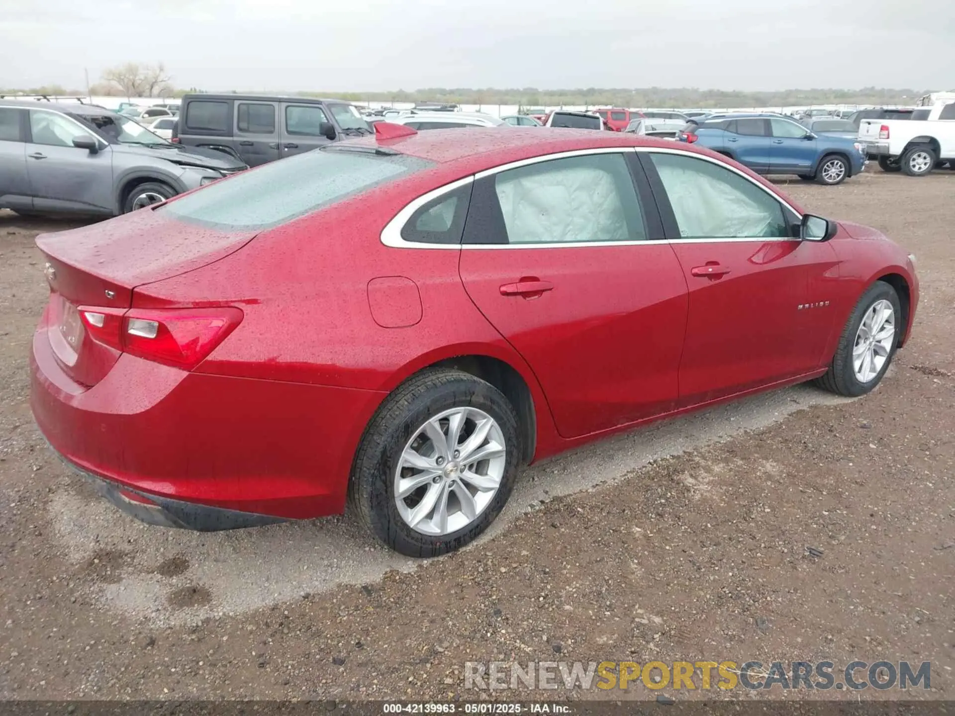 4 Photograph of a damaged car 1G1ZD5ST7SF139809 CHEVROLET MALIBU 2025