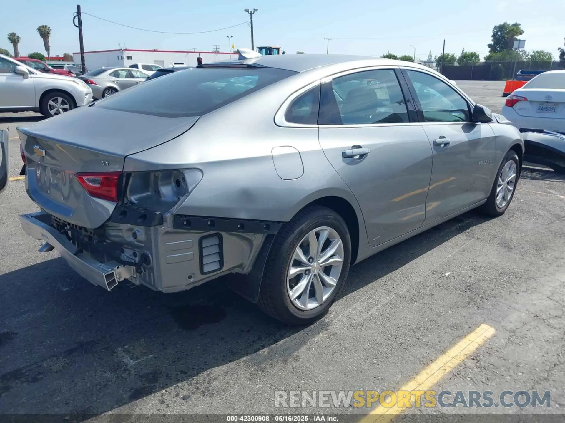4 Photograph of a damaged car 1G1ZD5ST8SF105782 CHEVROLET MALIBU 2025