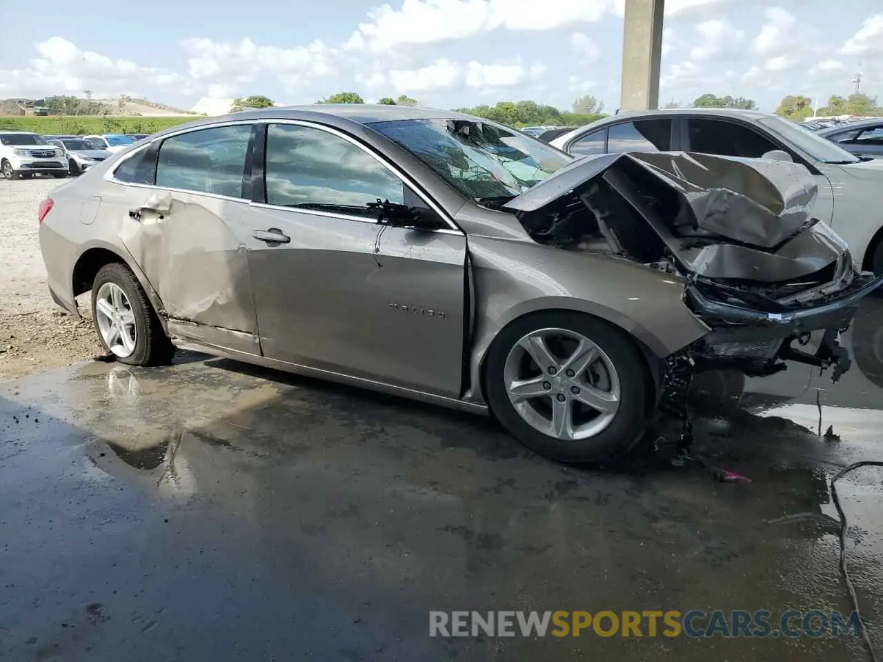 4 Photograph of a damaged car 1G1ZD5ST8SF107581 CHEVROLET MALIBU 2025