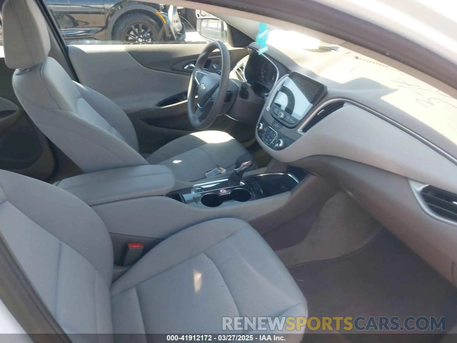 5 Photograph of a damaged car 1G1ZD5ST8SF131749 CHEVROLET MALIBU 2025