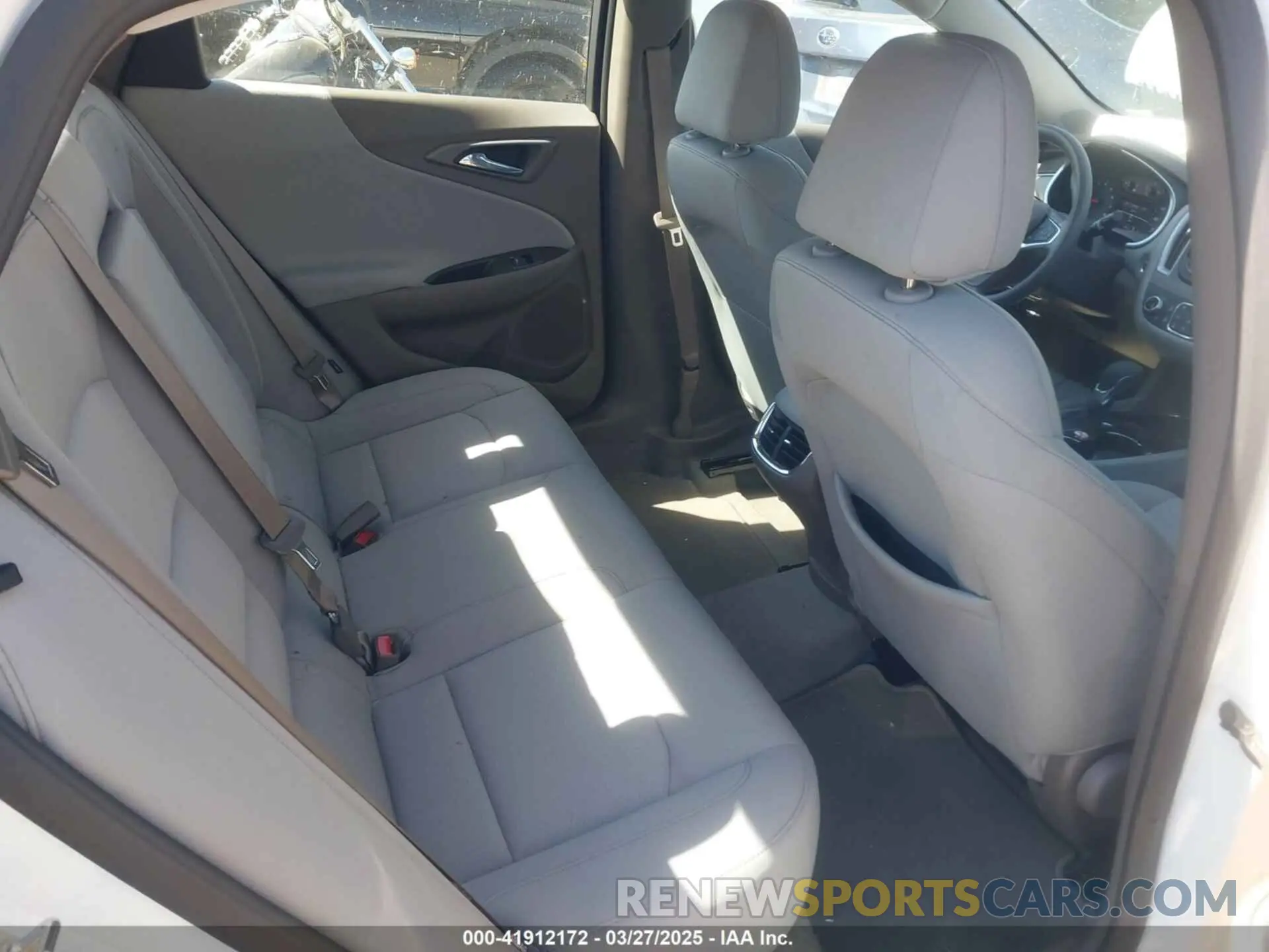 8 Photograph of a damaged car 1G1ZD5ST8SF131749 CHEVROLET MALIBU 2025