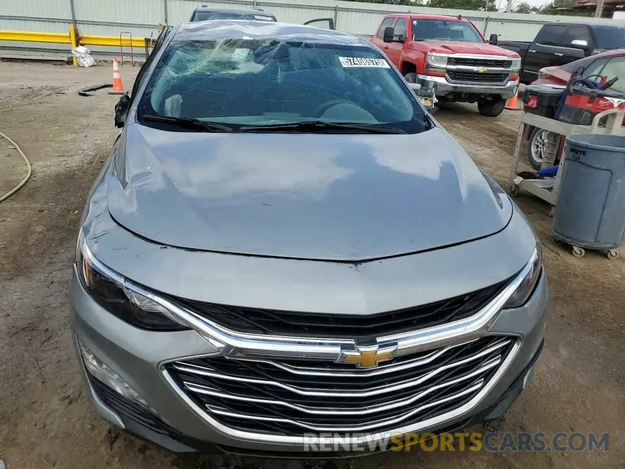 5 Photograph of a damaged car 1G1ZD5ST8SF139365 CHEVROLET MALIBU 2025