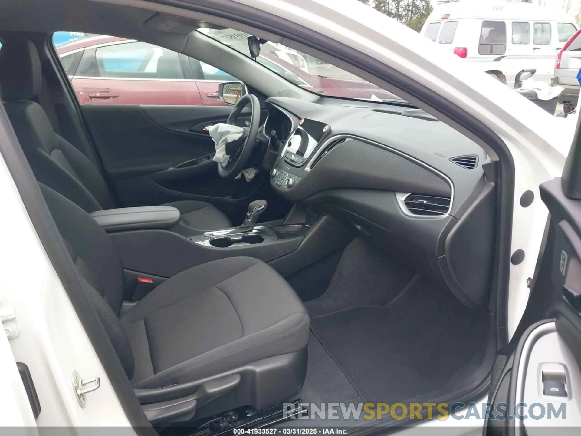 5 Photograph of a damaged car 1G1ZD5ST8SF145683 CHEVROLET MALIBU 2025