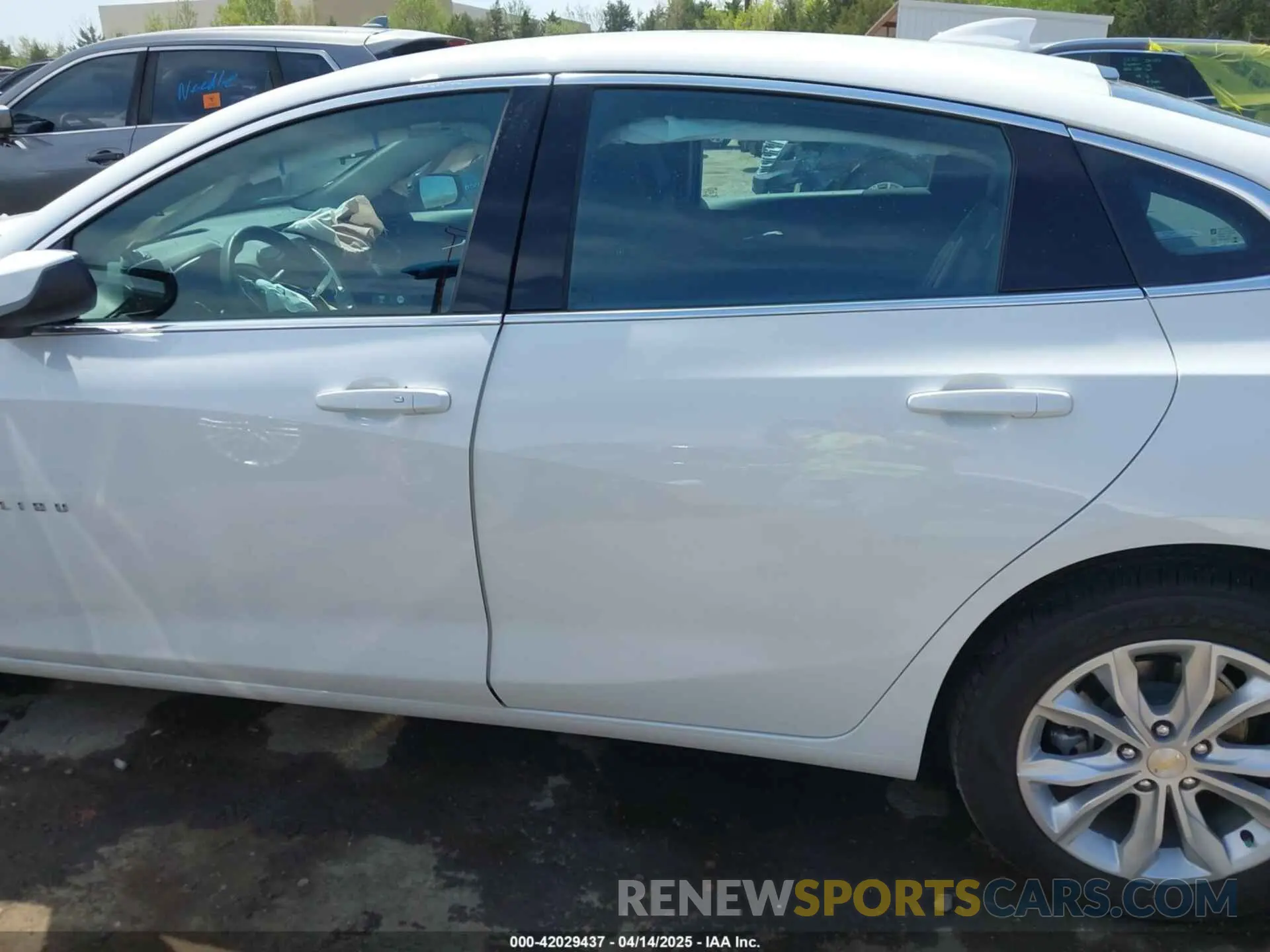 14 Photograph of a damaged car 1G1ZD5ST8SF146137 CHEVROLET MALIBU 2025