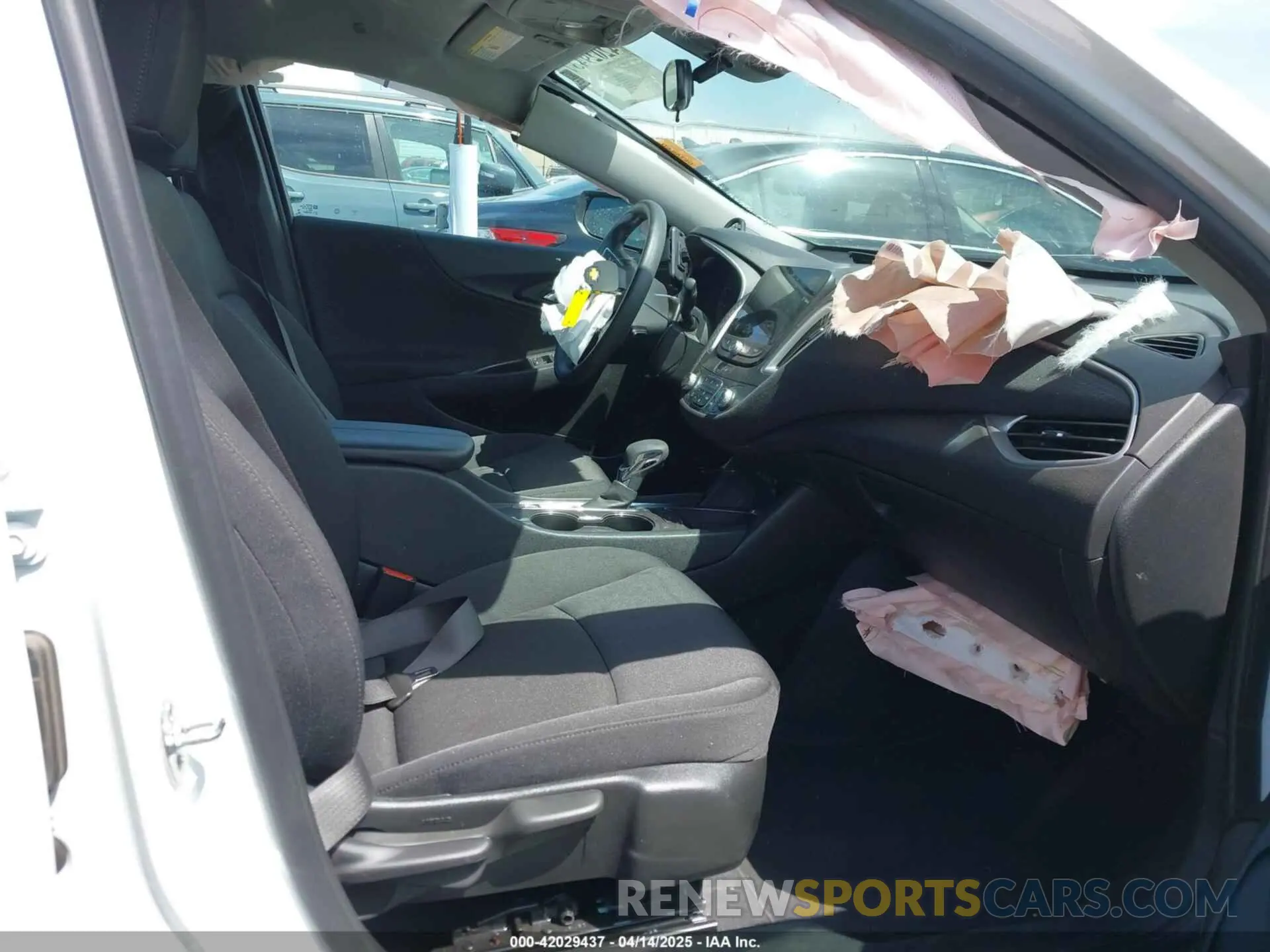 5 Photograph of a damaged car 1G1ZD5ST8SF146137 CHEVROLET MALIBU 2025