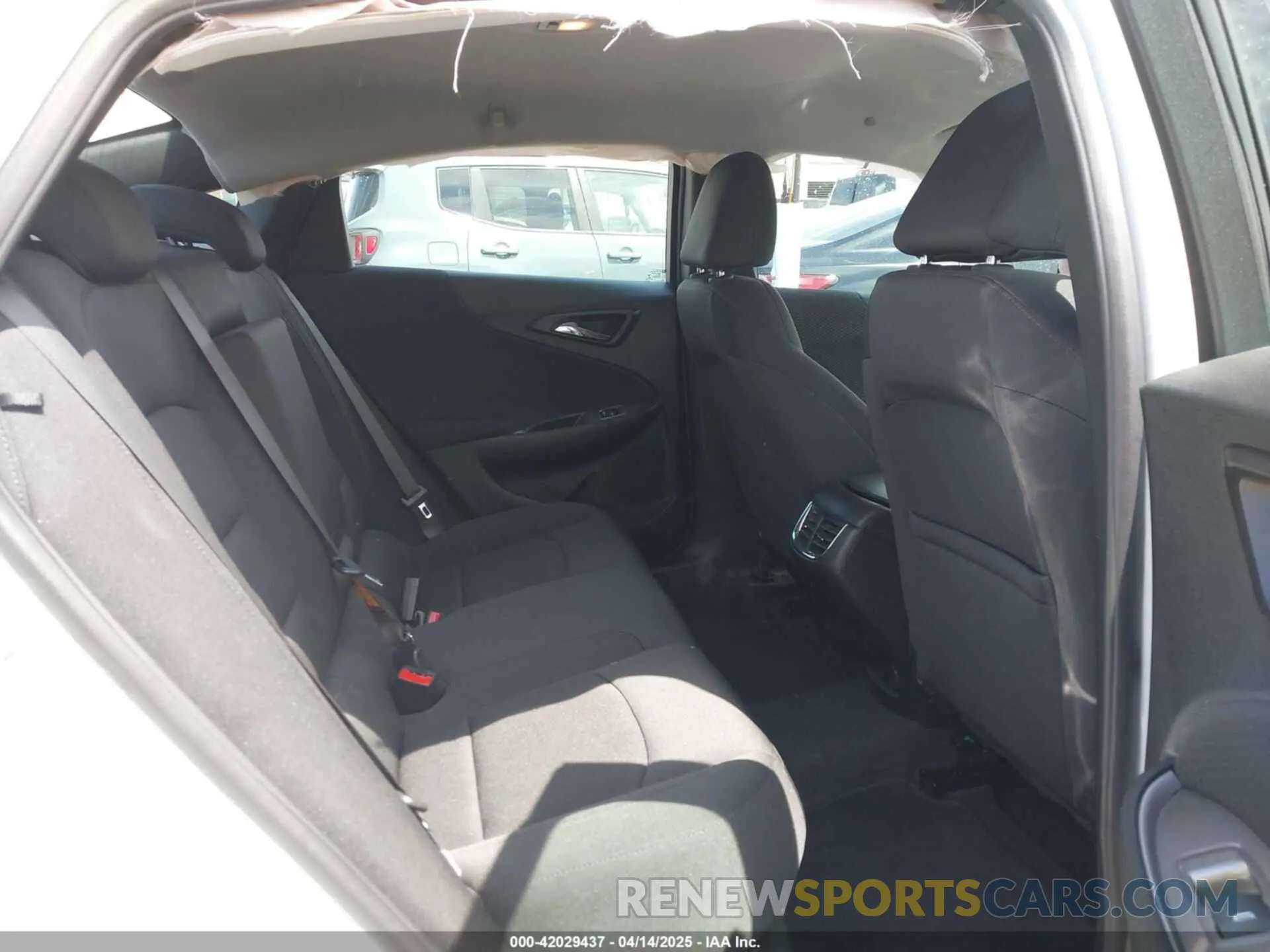 8 Photograph of a damaged car 1G1ZD5ST8SF146137 CHEVROLET MALIBU 2025