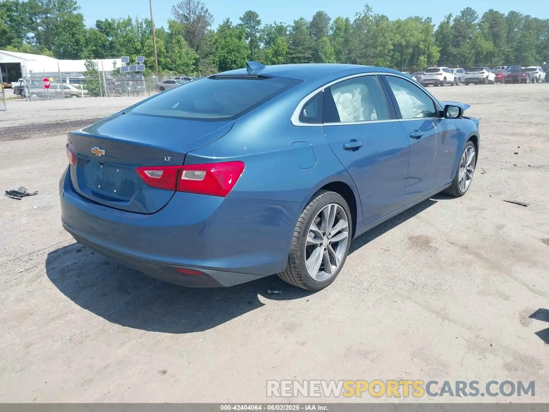 4 Photograph of a damaged car 1G1ZD5ST9SF148365 CHEVROLET MALIBU 2025