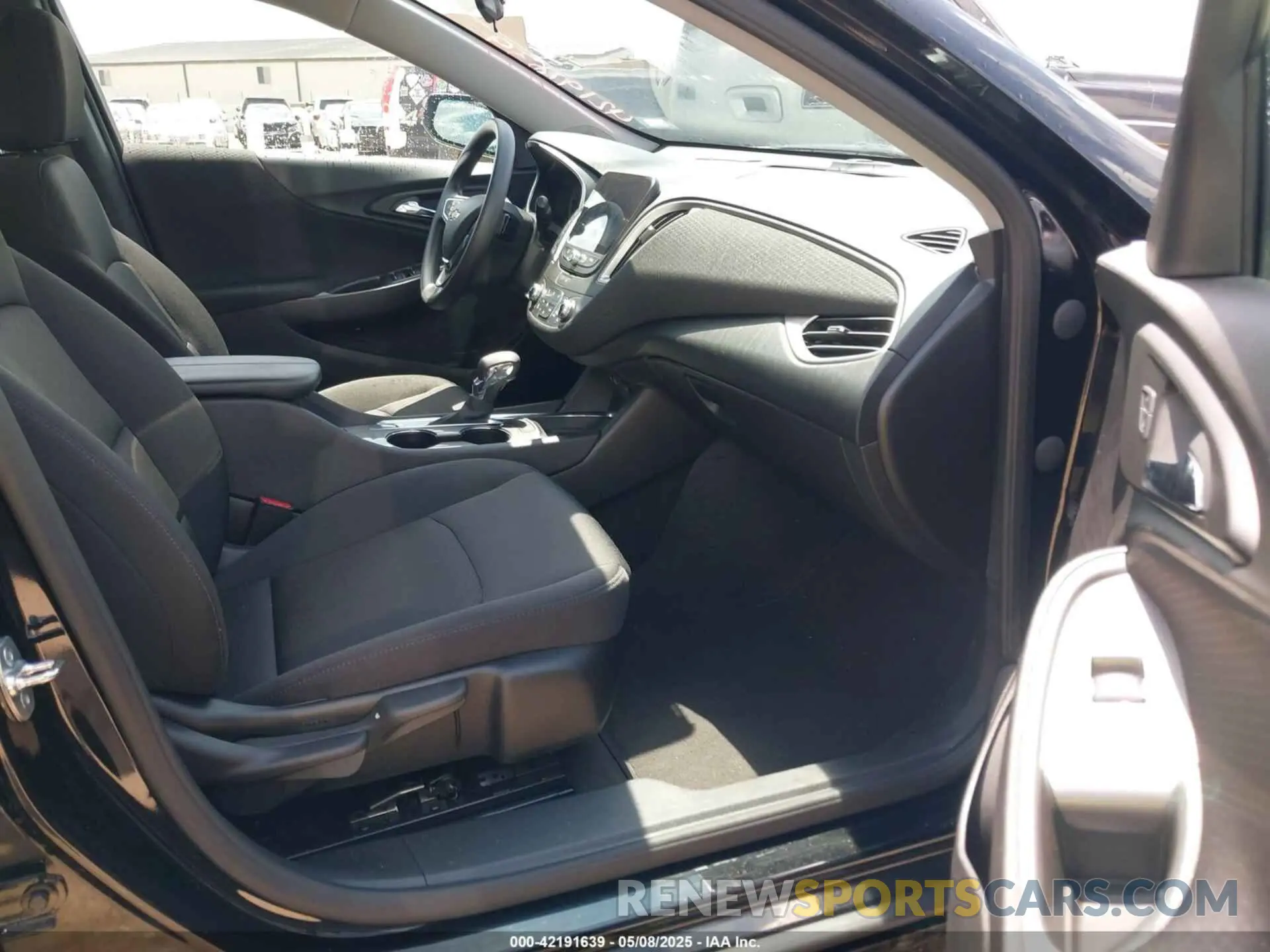 5 Photograph of a damaged car 1G1ZD5STXSF127685 CHEVROLET MALIBU 2025