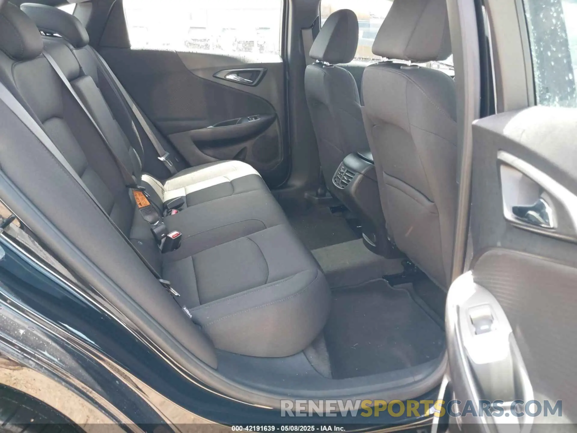 8 Photograph of a damaged car 1G1ZD5STXSF127685 CHEVROLET MALIBU 2025