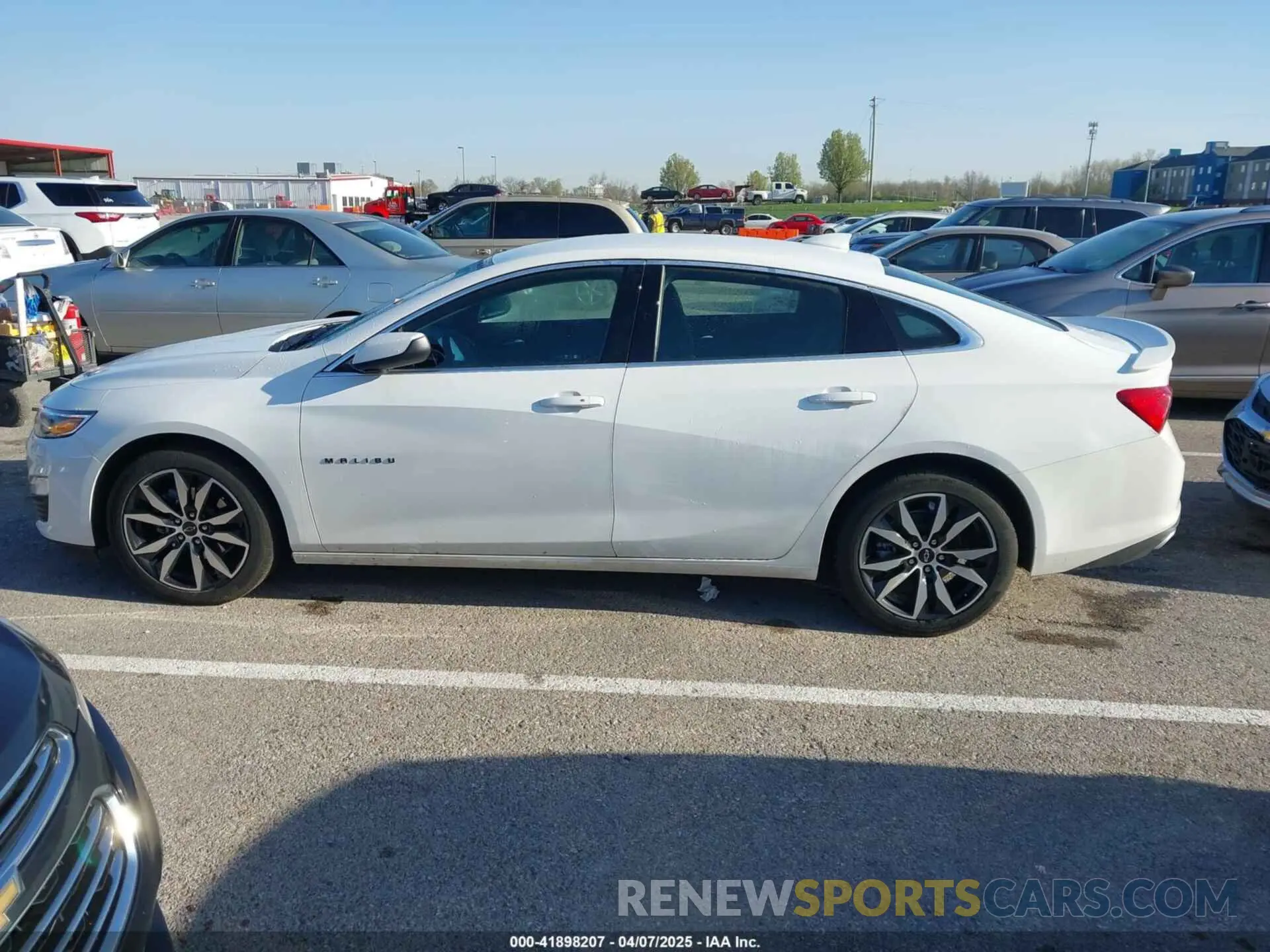 14 Photograph of a damaged car 1G1ZG5ST6SF131837 CHEVROLET MALIBU 2025