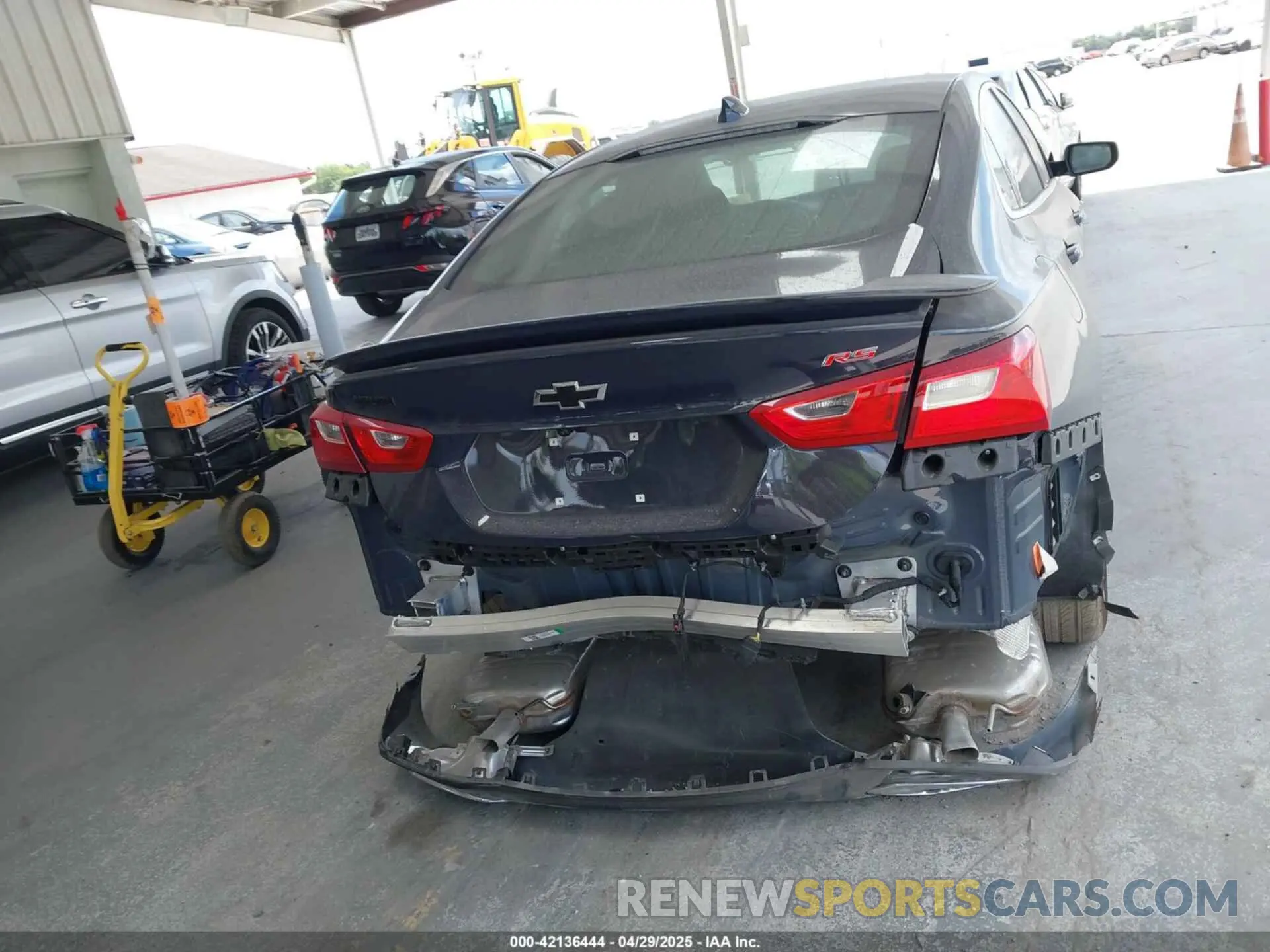 17 Photograph of a damaged car 1G1ZG5ST8SF133654 CHEVROLET MALIBU 2025