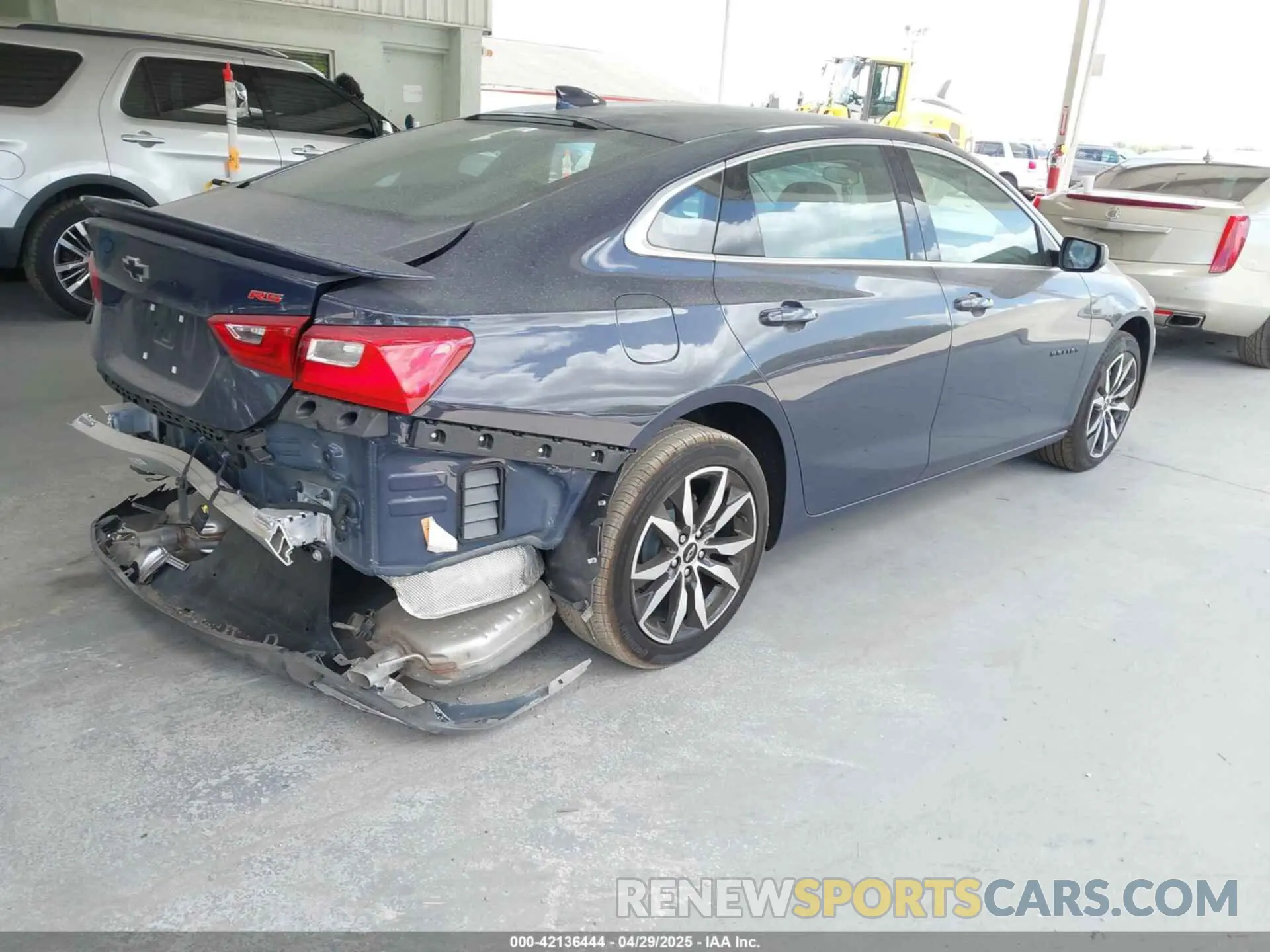 4 Photograph of a damaged car 1G1ZG5ST8SF133654 CHEVROLET MALIBU 2025