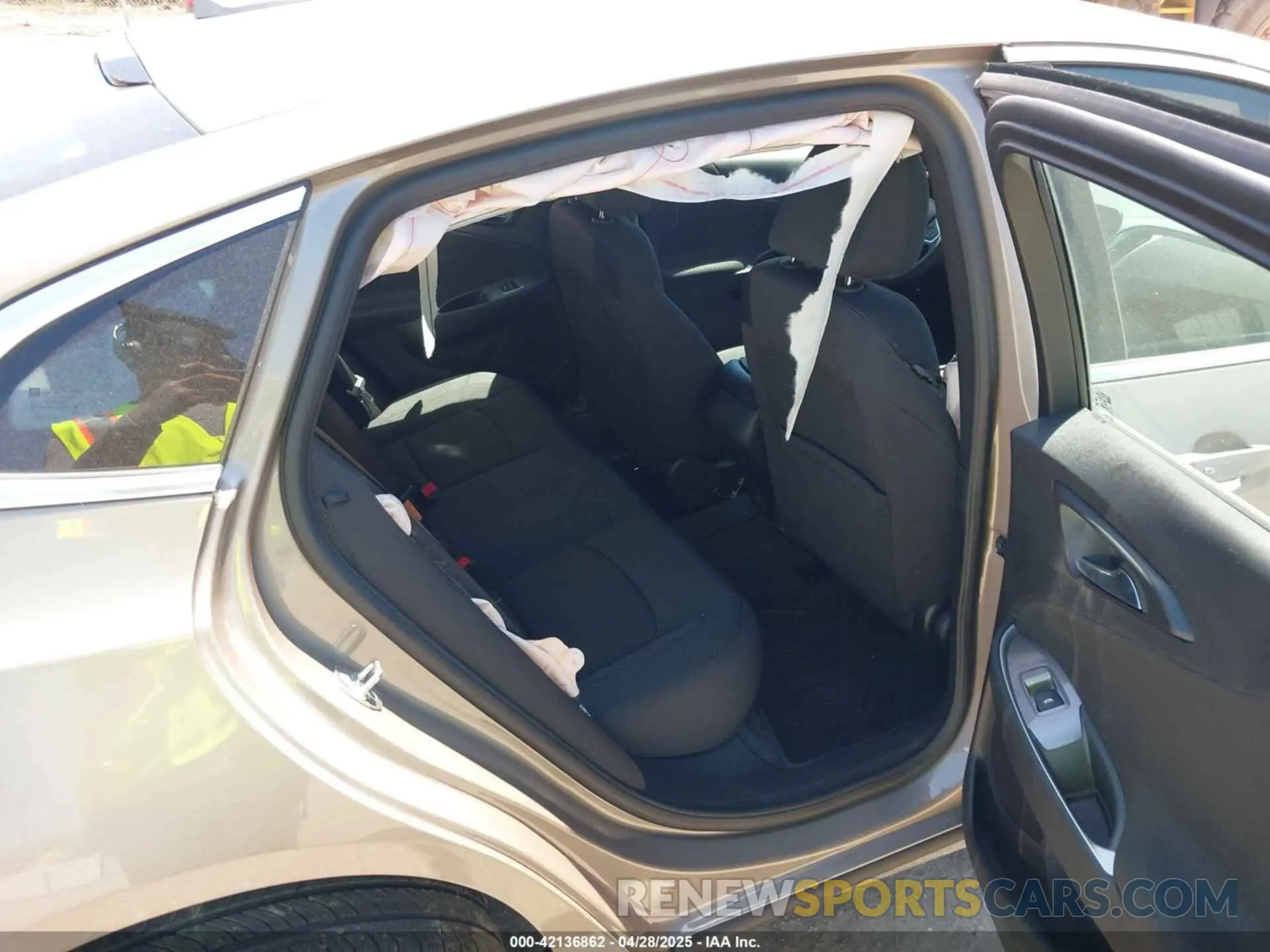 8 Photograph of a damaged car 1G1ZG5ST8SF135114 CHEVROLET MALIBU 2025