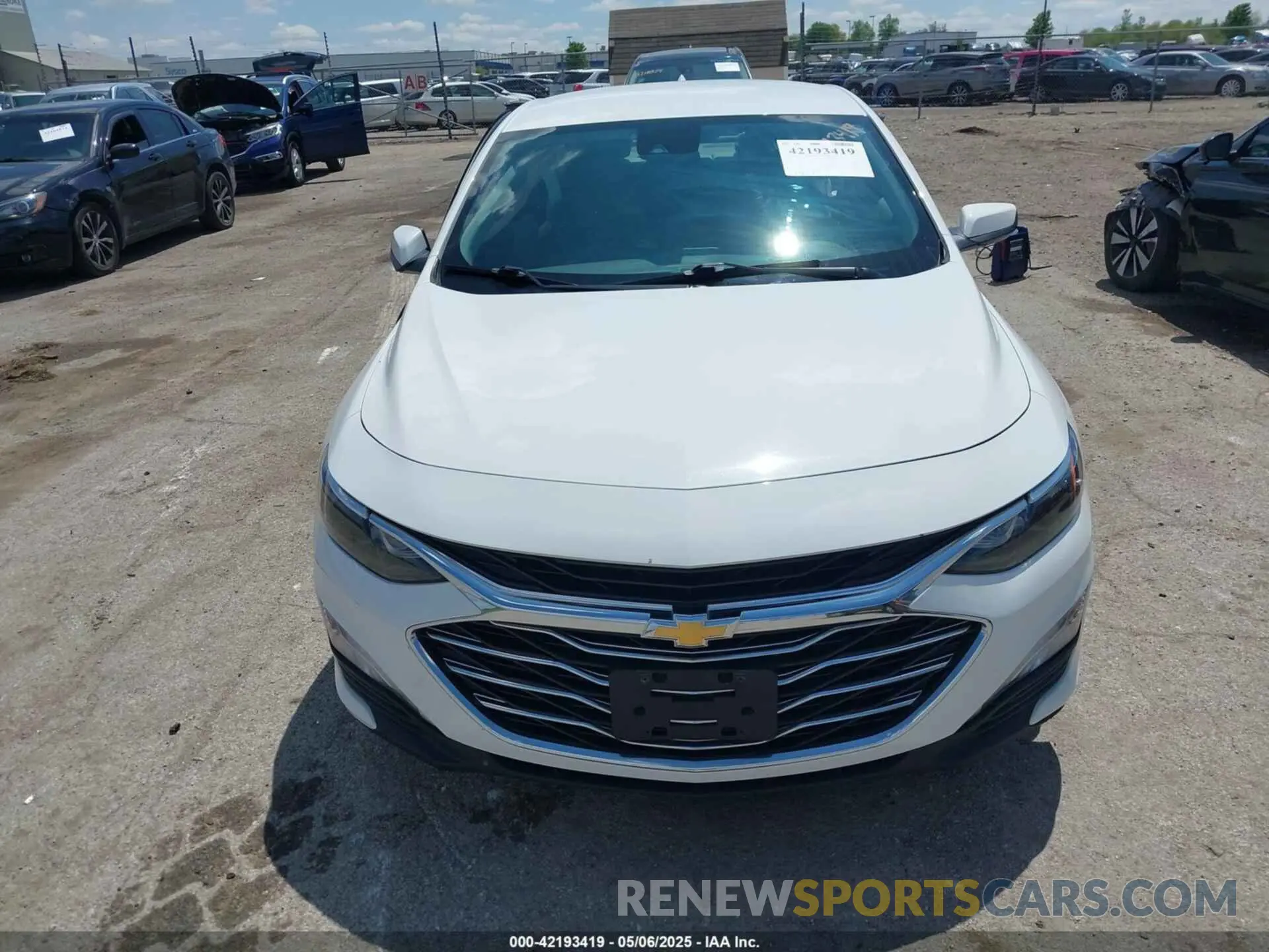 12 Photograph of a damaged car 1G1ZF5SU6KF179978 CHEVROLET MALIBU HYBRID 2019