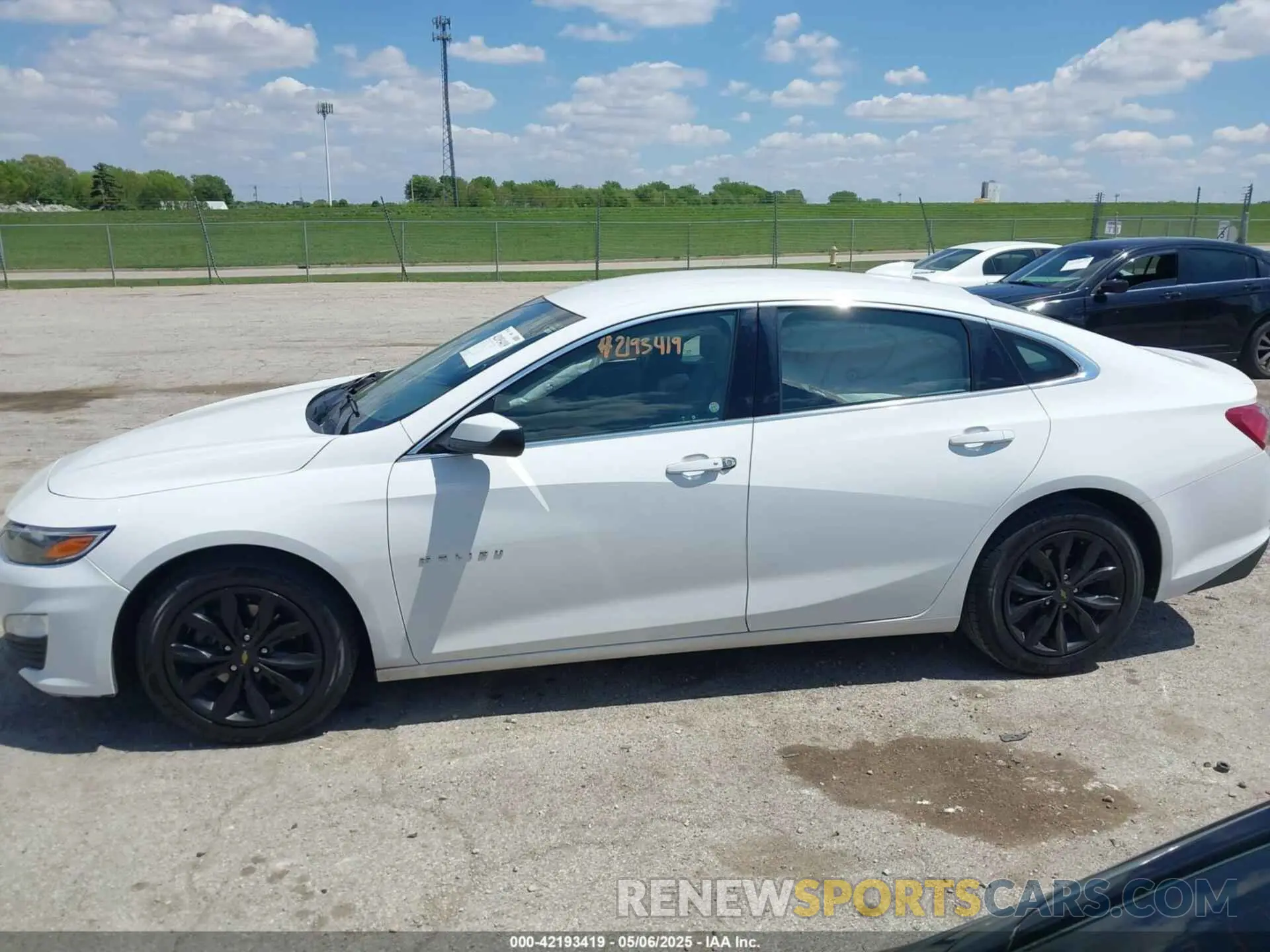 14 Photograph of a damaged car 1G1ZF5SU6KF179978 CHEVROLET MALIBU HYBRID 2019