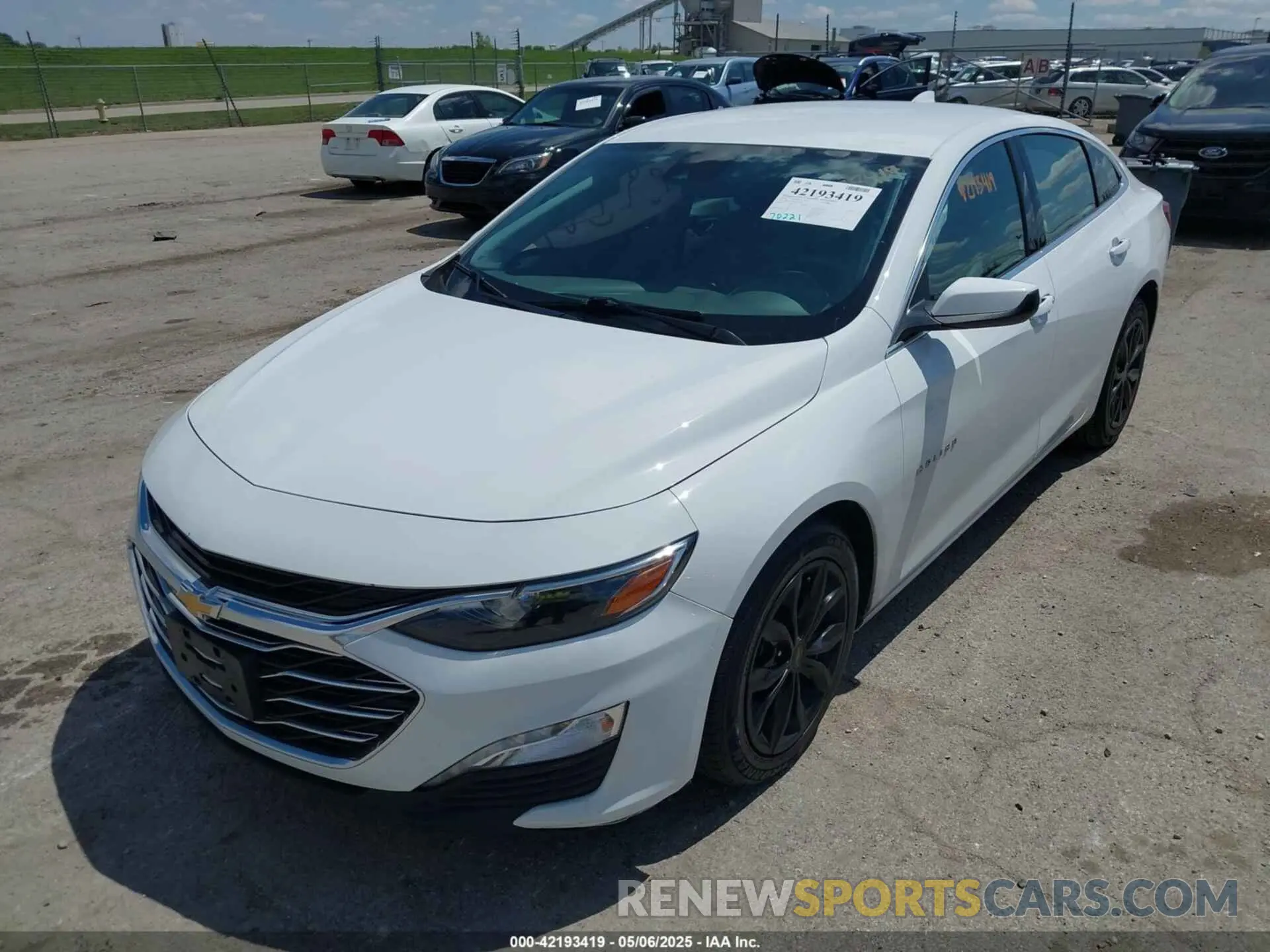 2 Photograph of a damaged car 1G1ZF5SU6KF179978 CHEVROLET MALIBU HYBRID 2019