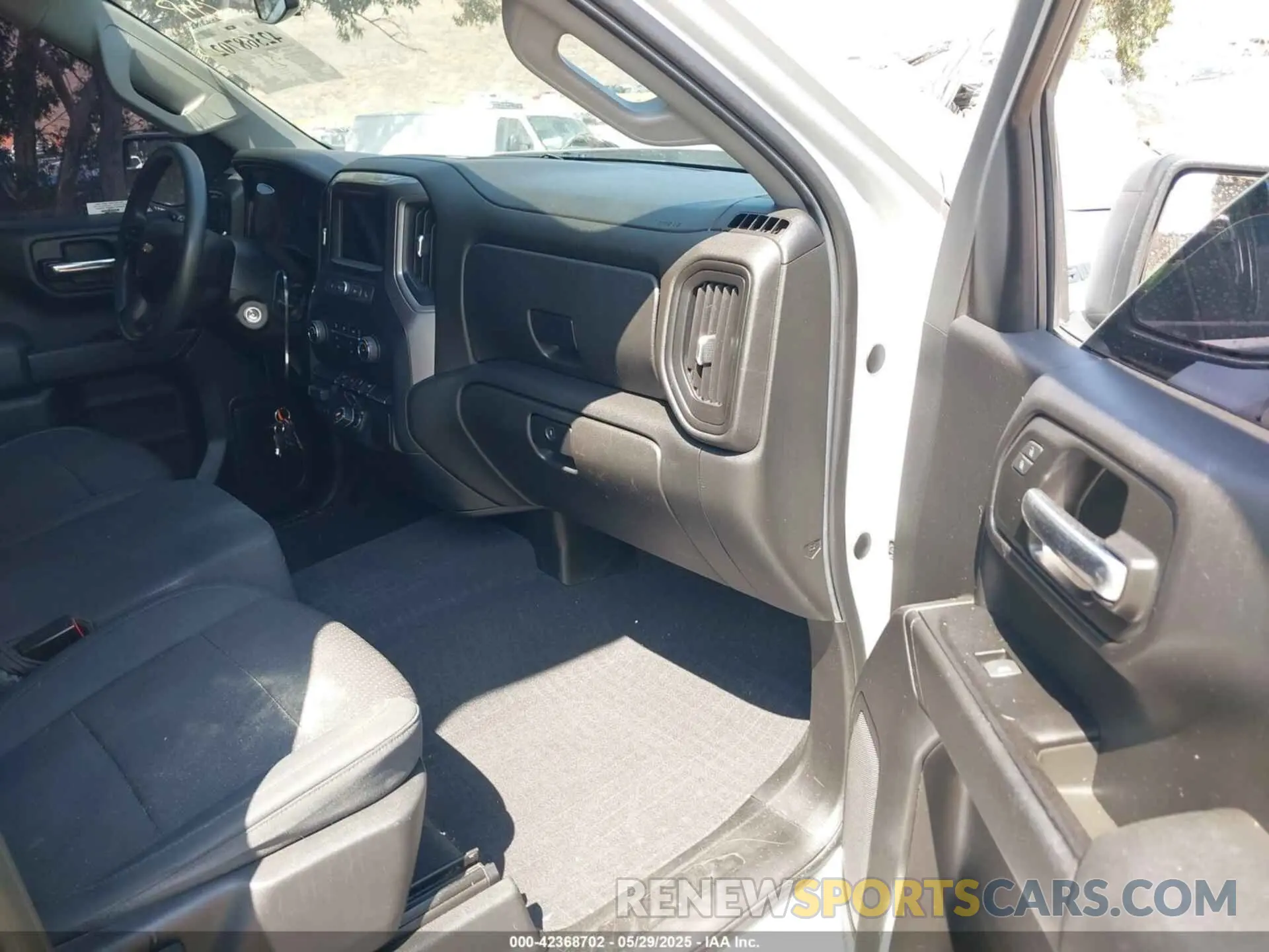 5 Photograph of a damaged car 1GCPWBEF8KZ173558 CHEVROLET SILVERADO 1500 2019