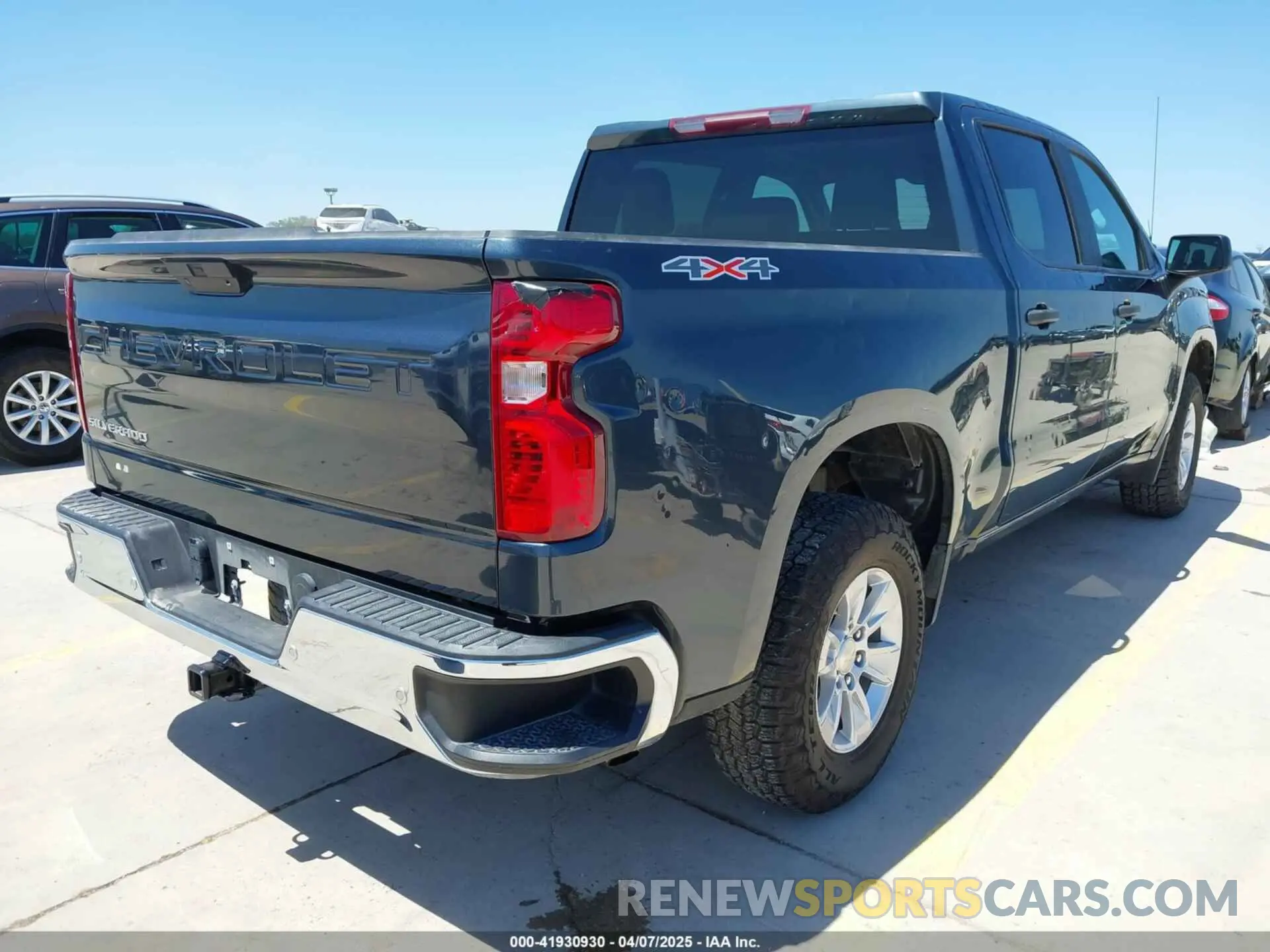 4 Photograph of a damaged car 1GCPYAEH0KZ421243 CHEVROLET SILVERADO 1500 2019