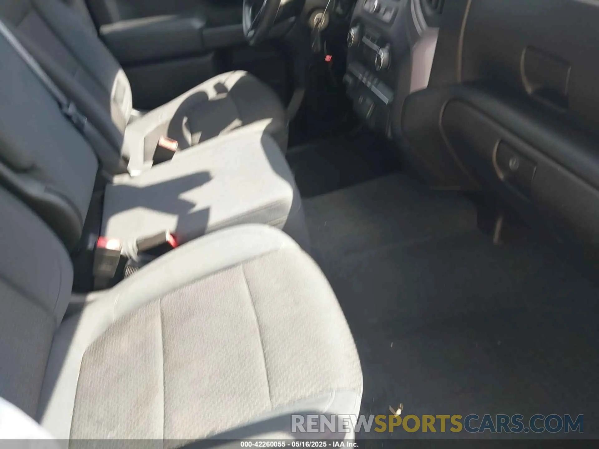 5 Photograph of a damaged car 1GCPYBEH4KZ227191 CHEVROLET SILVERADO 1500 2019