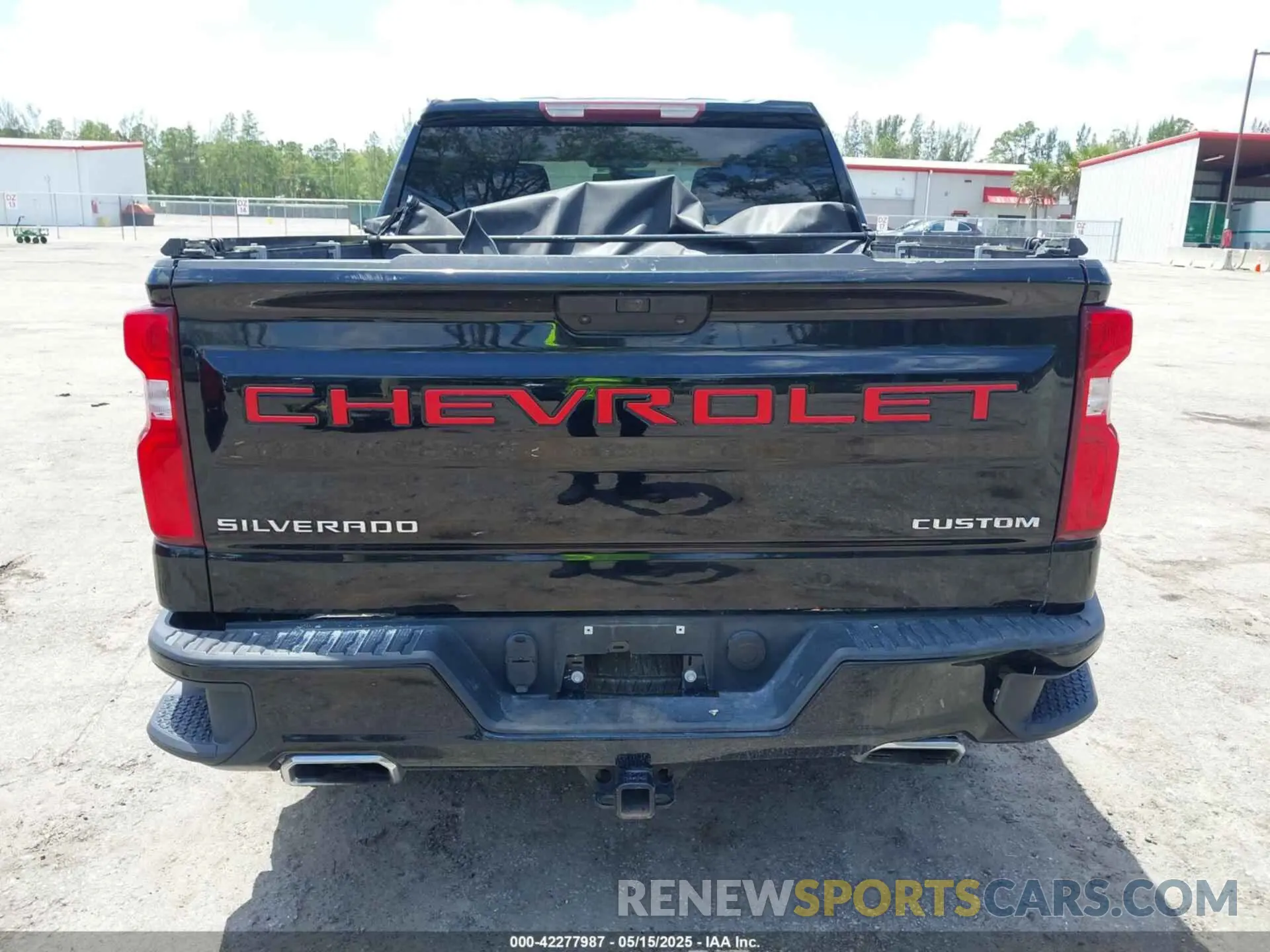 17 Photograph of a damaged car 1GCPYCEF0KZ386617 CHEVROLET SILVERADO 1500 2019