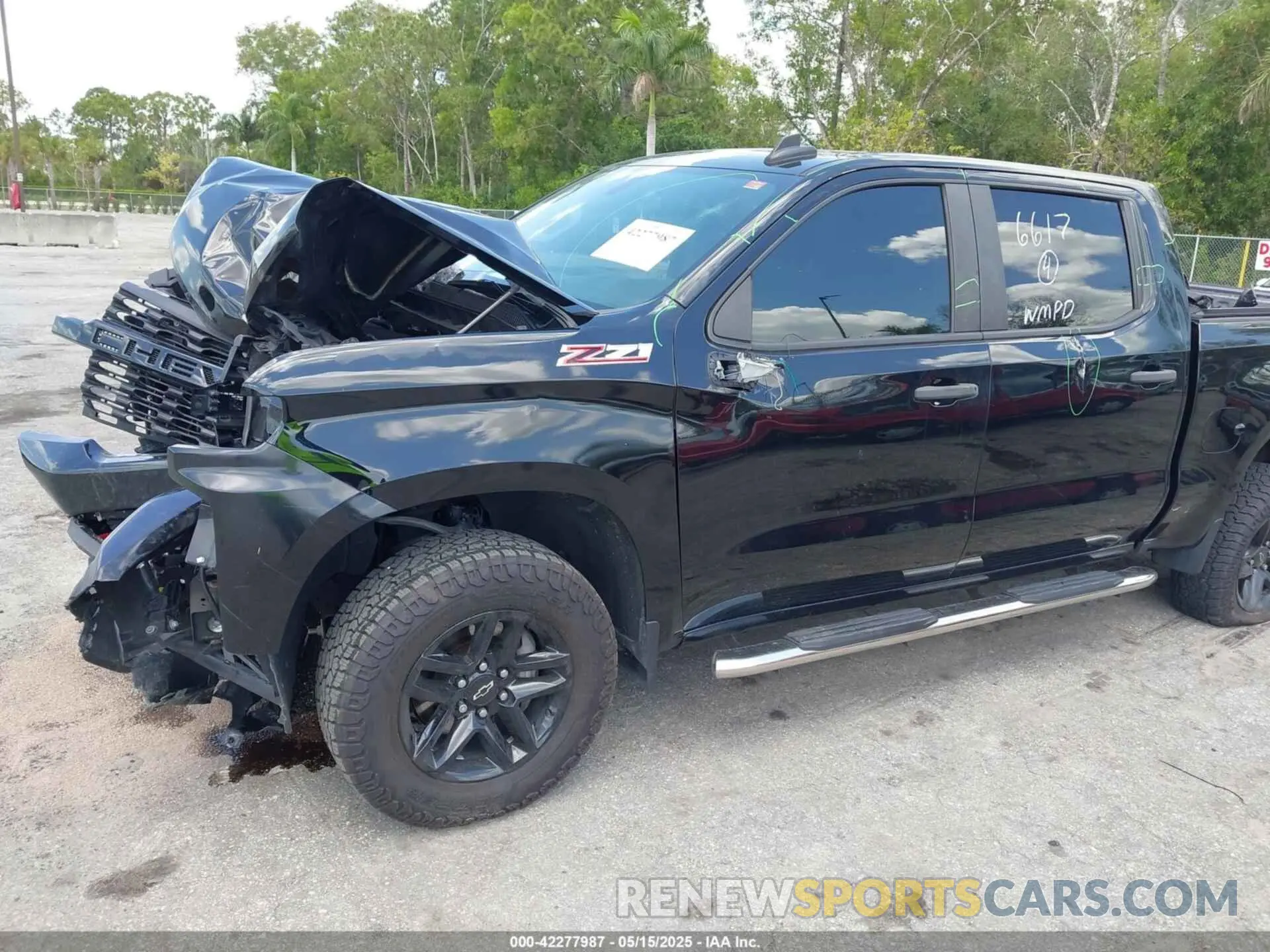 6 Photograph of a damaged car 1GCPYCEF0KZ386617 CHEVROLET SILVERADO 1500 2019