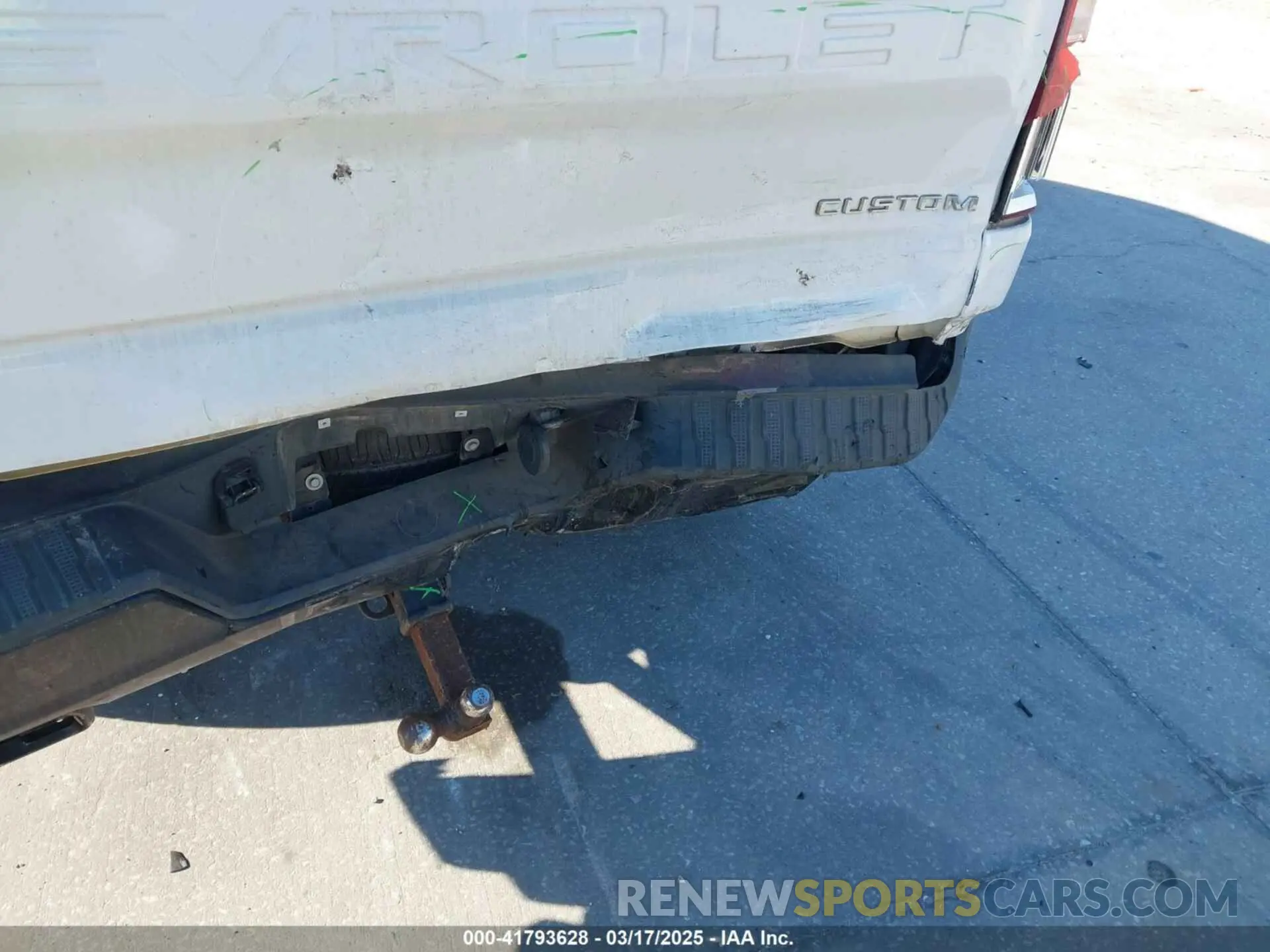 6 Photograph of a damaged car 1GCPYCEF3KZ428391 CHEVROLET SILVERADO 1500 2019