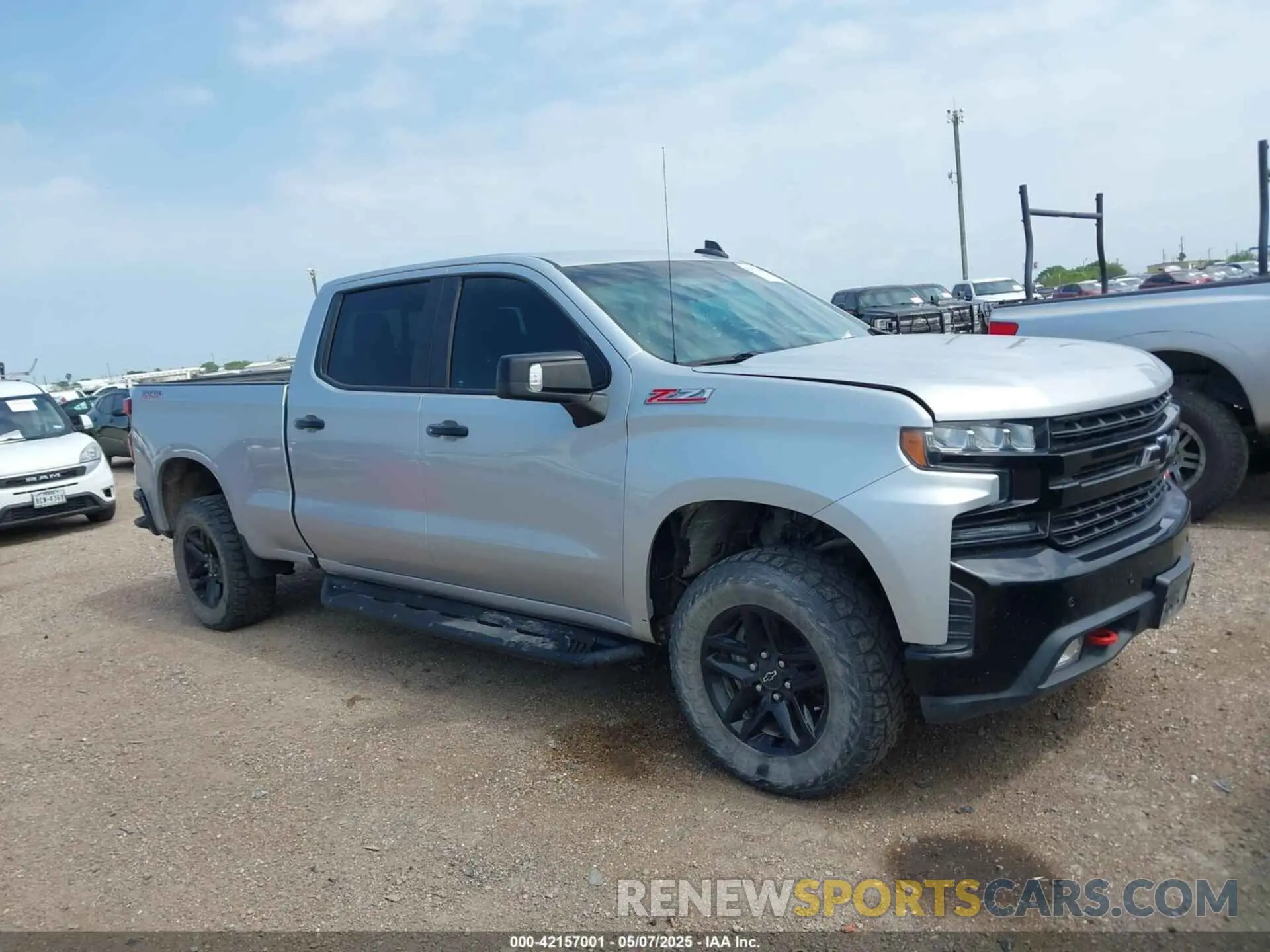 13 Photograph of a damaged car 1GCPYFED9KZ260613 CHEVROLET SILVERADO 1500 2019