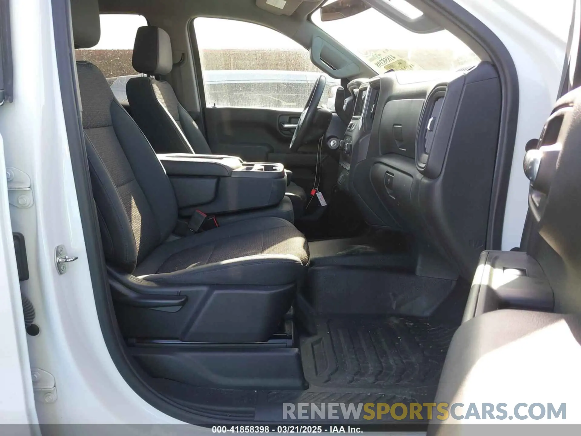 5 Photograph of a damaged car 1GCRWAEF6KZ231041 CHEVROLET SILVERADO 1500 2019
