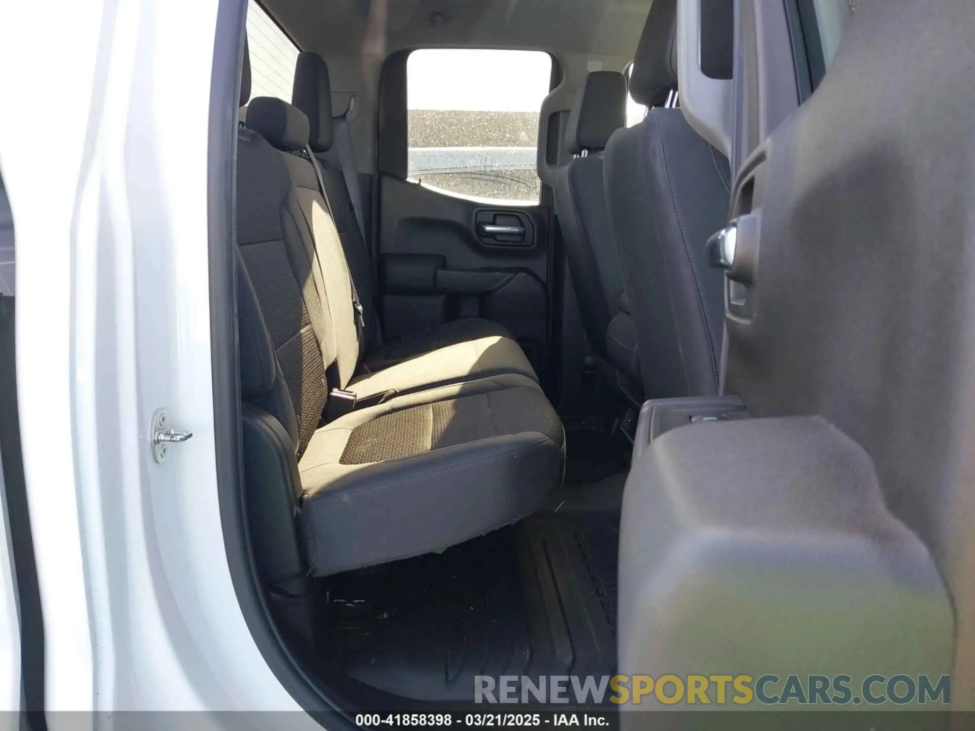 8 Photograph of a damaged car 1GCRWAEF6KZ231041 CHEVROLET SILVERADO 1500 2019
