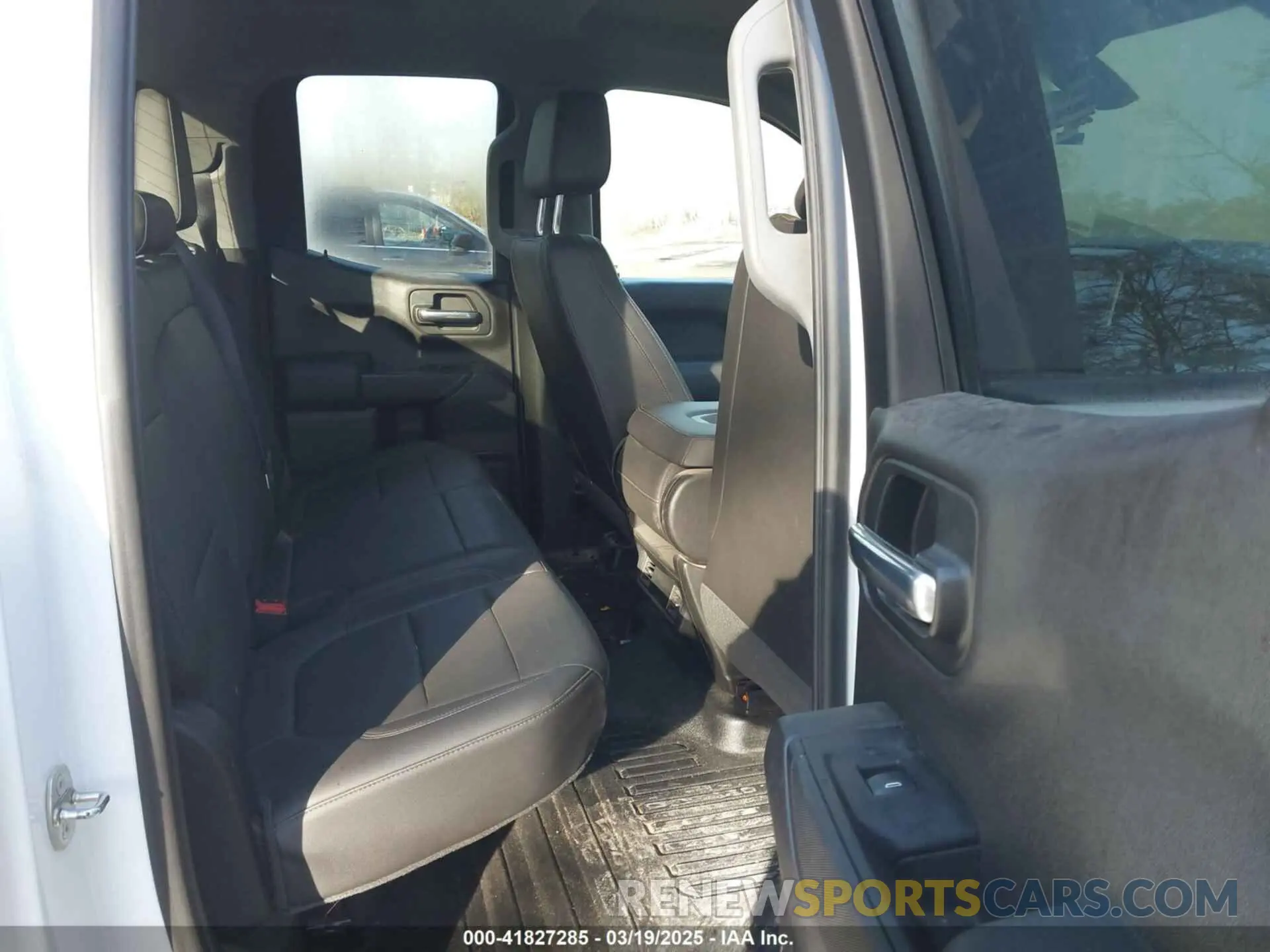 8 Photograph of a damaged car 1GCRWAEH8KZ197198 CHEVROLET SILVERADO 1500 2019