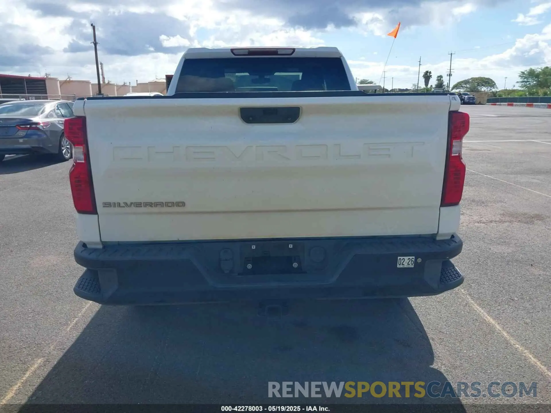 16 Photograph of a damaged car 1GCRWAEH8KZ329778 CHEVROLET SILVERADO 1500 2019
