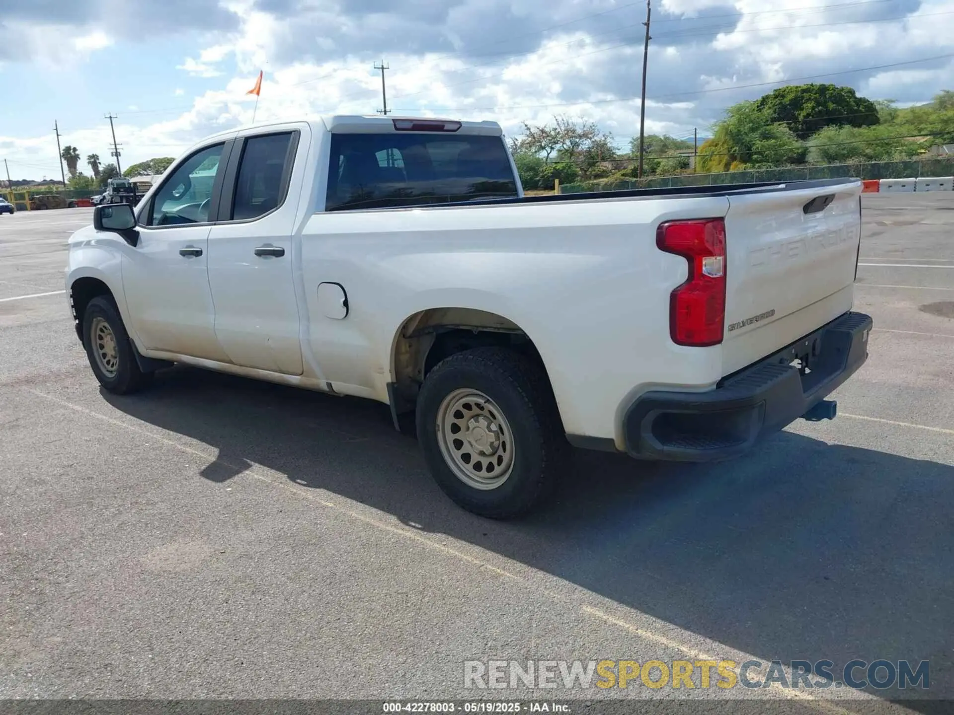 3 Photograph of a damaged car 1GCRWAEH8KZ329778 CHEVROLET SILVERADO 1500 2019