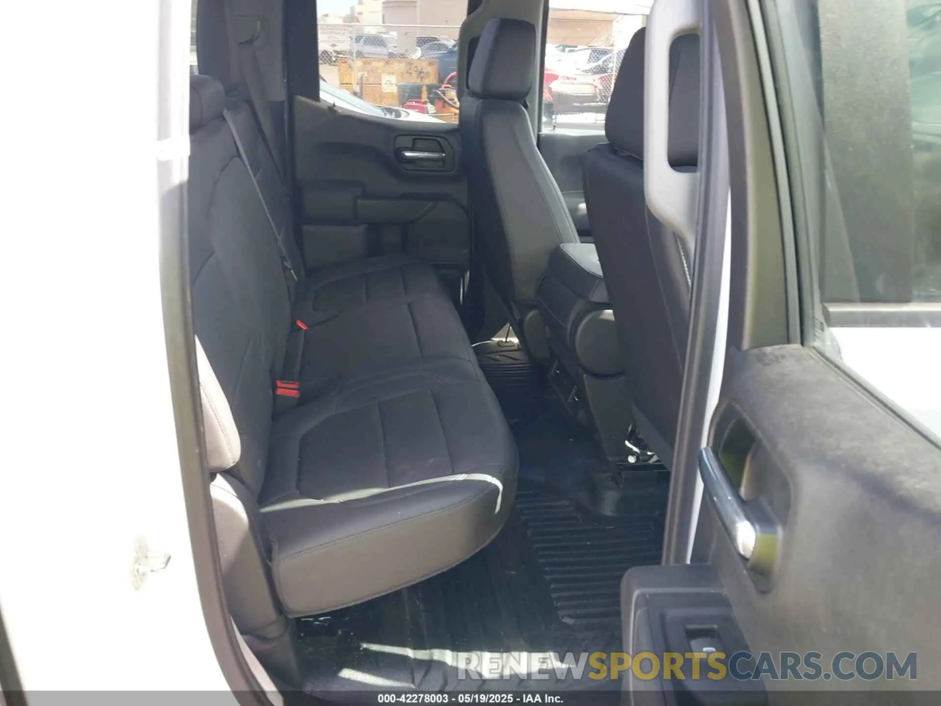 8 Photograph of a damaged car 1GCRWAEH8KZ329778 CHEVROLET SILVERADO 1500 2019