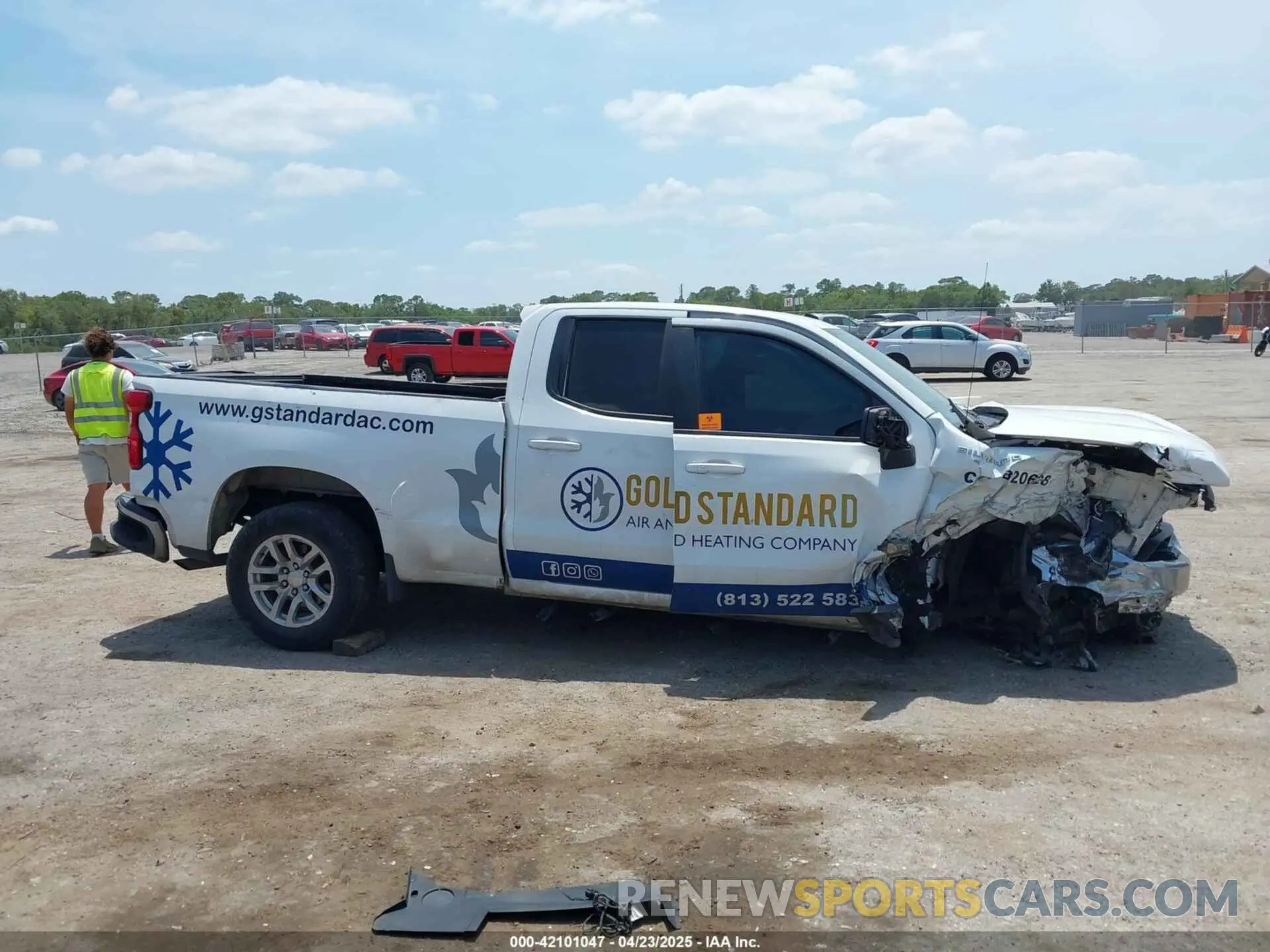 13 Photograph of a damaged car 1GCRWCED1KZ176699 CHEVROLET SILVERADO 1500 2019