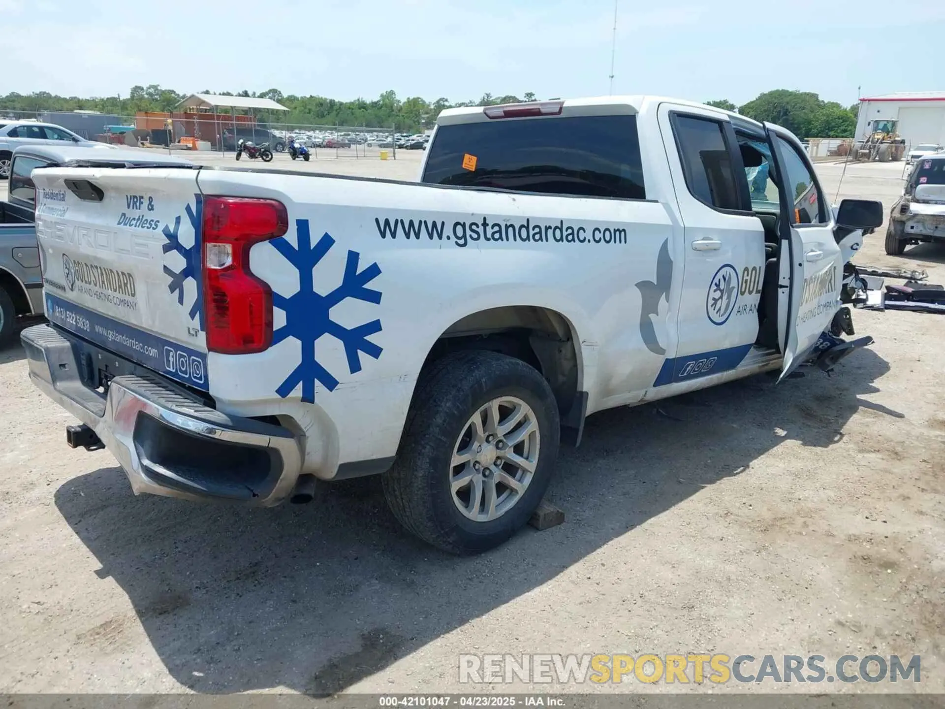 4 Photograph of a damaged car 1GCRWCED1KZ176699 CHEVROLET SILVERADO 1500 2019