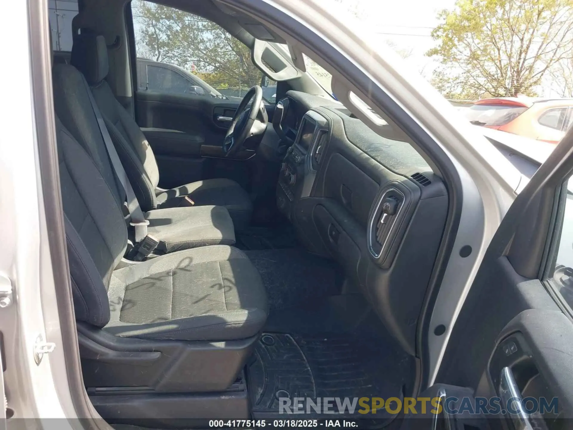5 Photograph of a damaged car 1GCRWCED2KZ322849 CHEVROLET SILVERADO 1500 2019