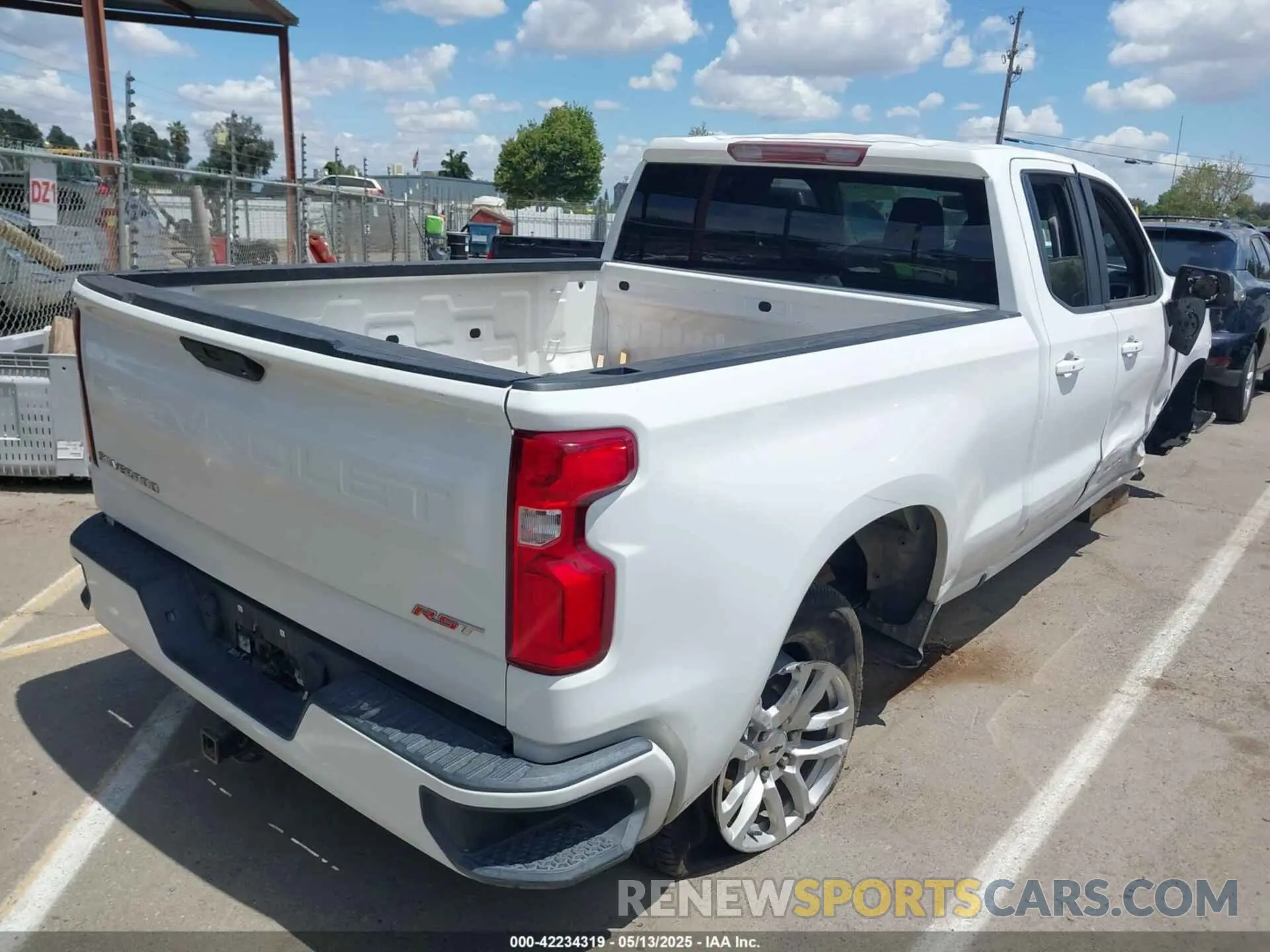 4 Photograph of a damaged car 1GCRWDED8KZ272190 CHEVROLET SILVERADO 1500 2019