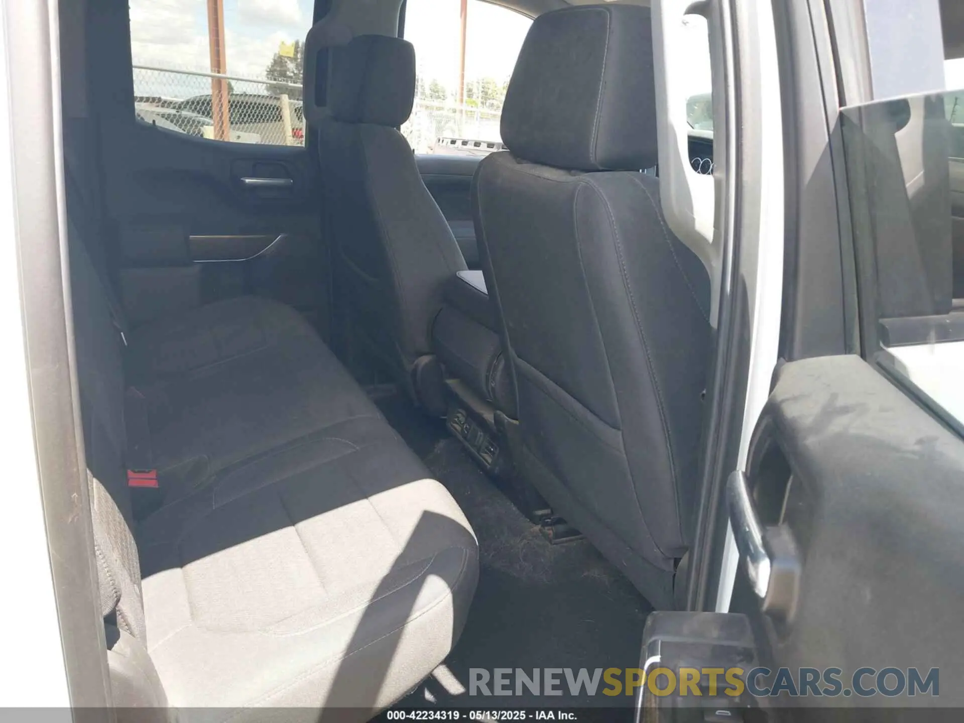 8 Photograph of a damaged car 1GCRWDED8KZ272190 CHEVROLET SILVERADO 1500 2019