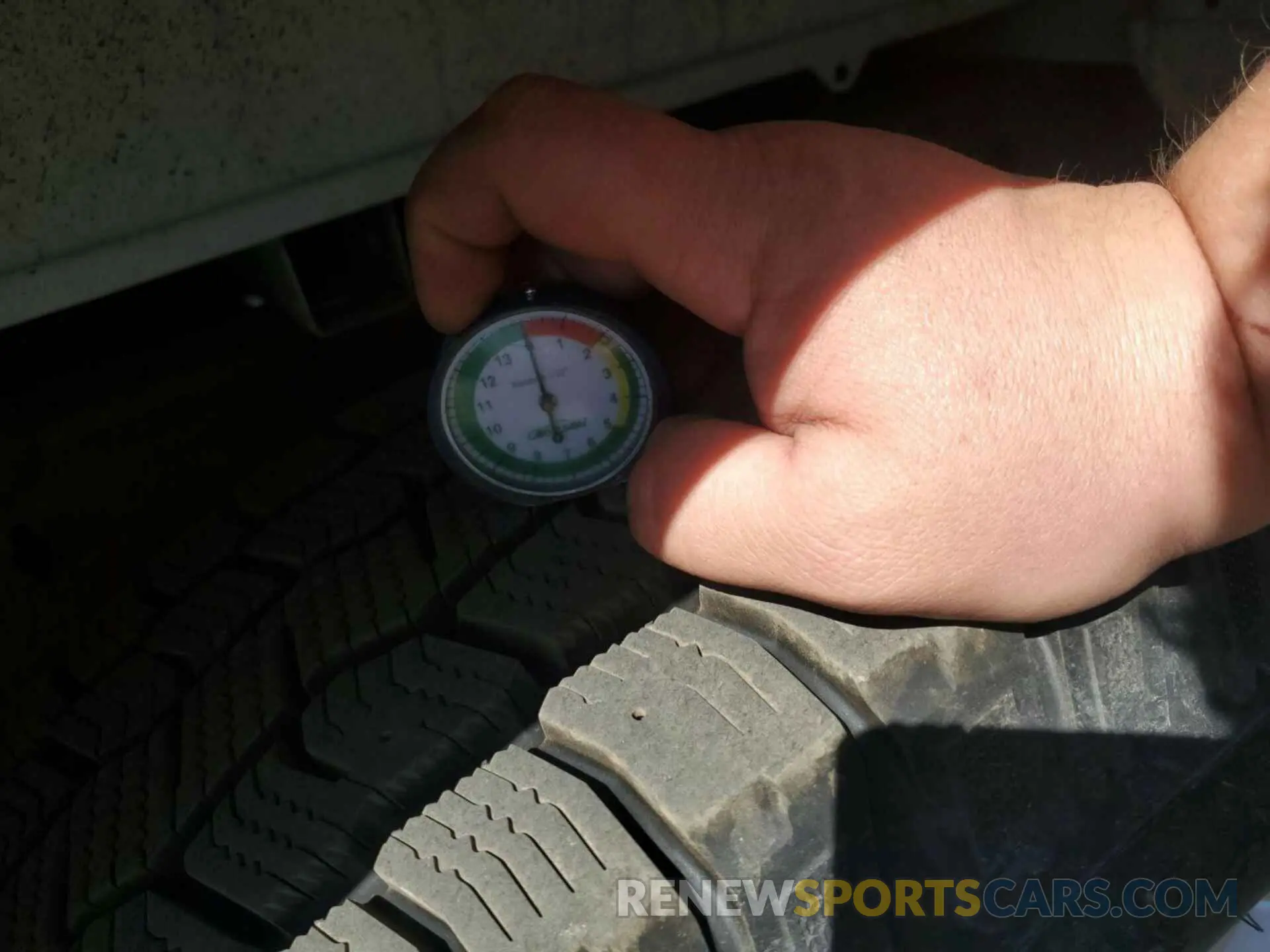 24 Photograph of a damaged car 1GCRYAEF6KZ264163 CHEVROLET SILVERADO 1500 2019