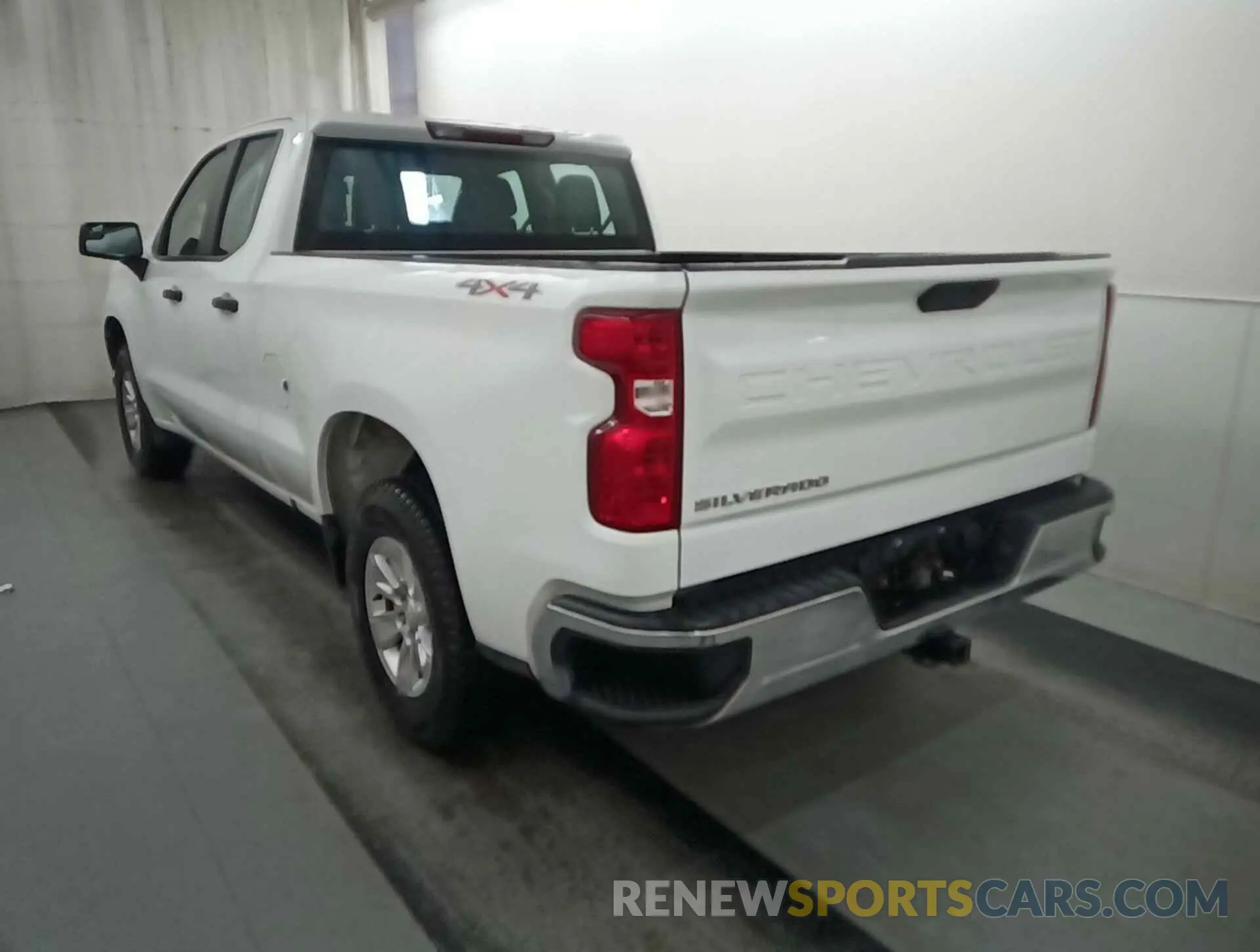 5 Photograph of a damaged car 1GCRYAEF6KZ264163 CHEVROLET SILVERADO 1500 2019